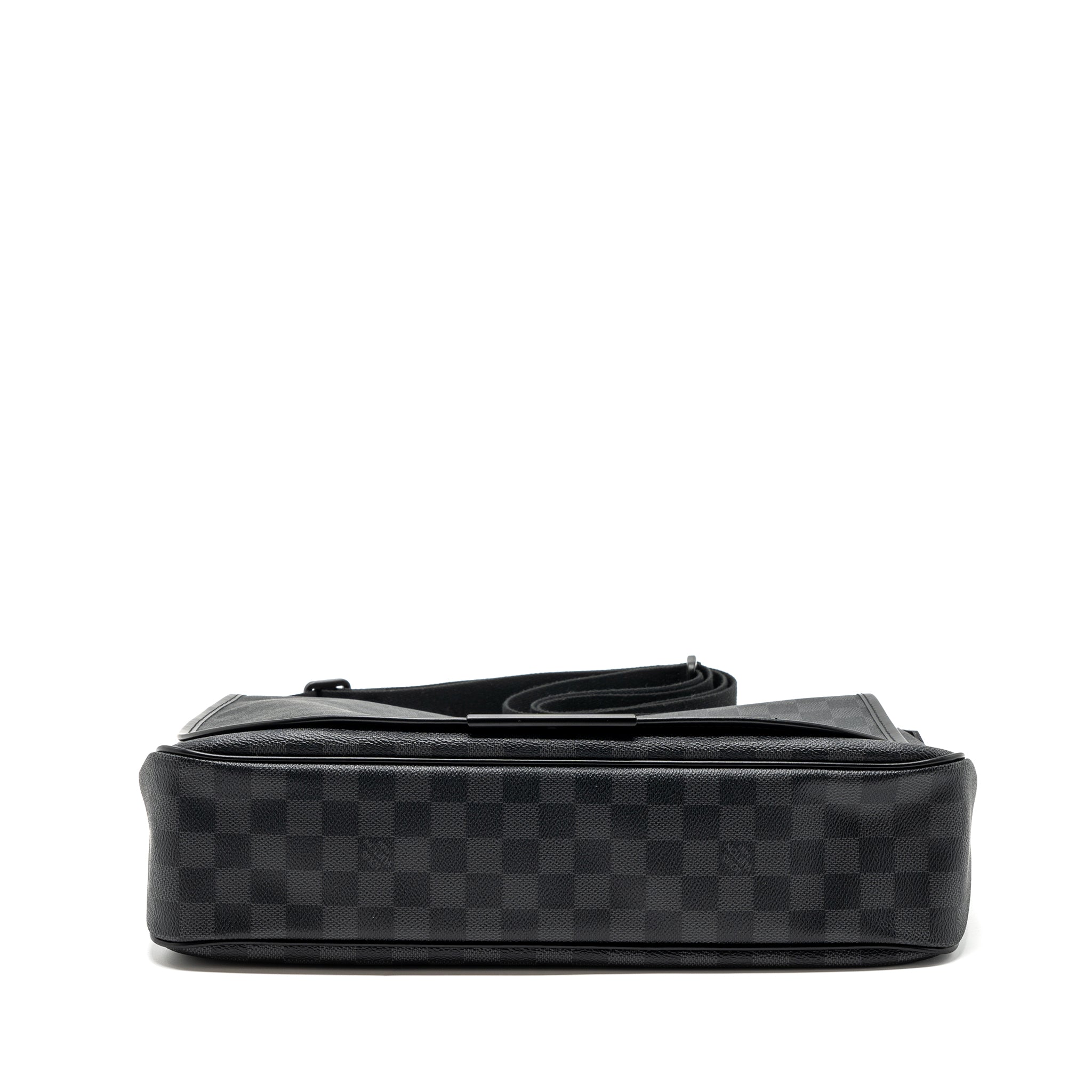 AAA Replica Louis Vuitton LV LARGE MESSANGER BAG DAMIER GRAPHITE CANVAS SHW