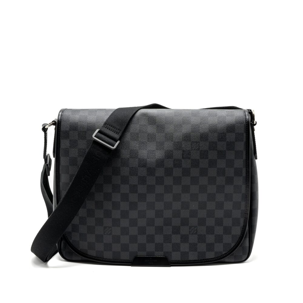AAA Replica Louis Vuitton LV LARGE MESSANGER BAG DAMIER GRAPHITE CANVAS SHW
