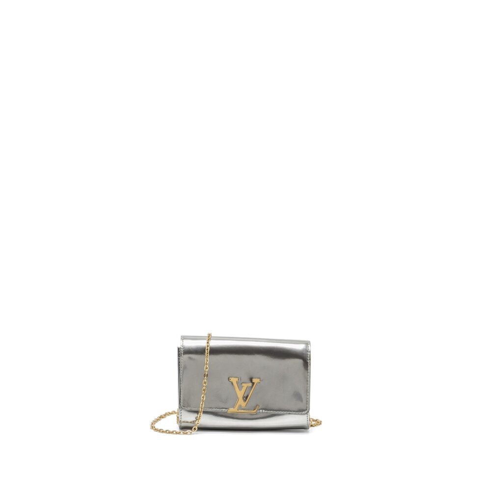 AAA Replica Louis Vuitton LV LOUISE PM PATENT SILVER GHW