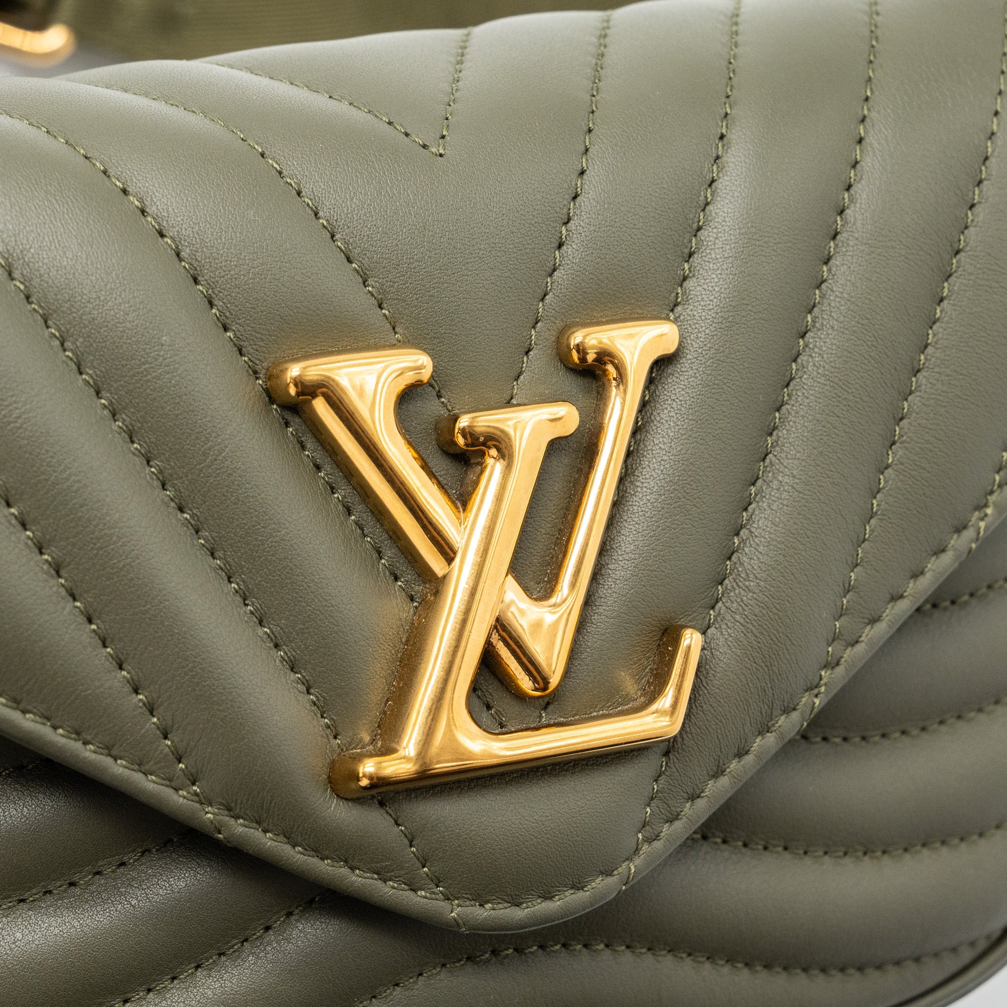 AAA Replica Louis Vuitton LV NEW WAVE MULTI POCHETTE CALFSKIN KAKI GREEN GHW