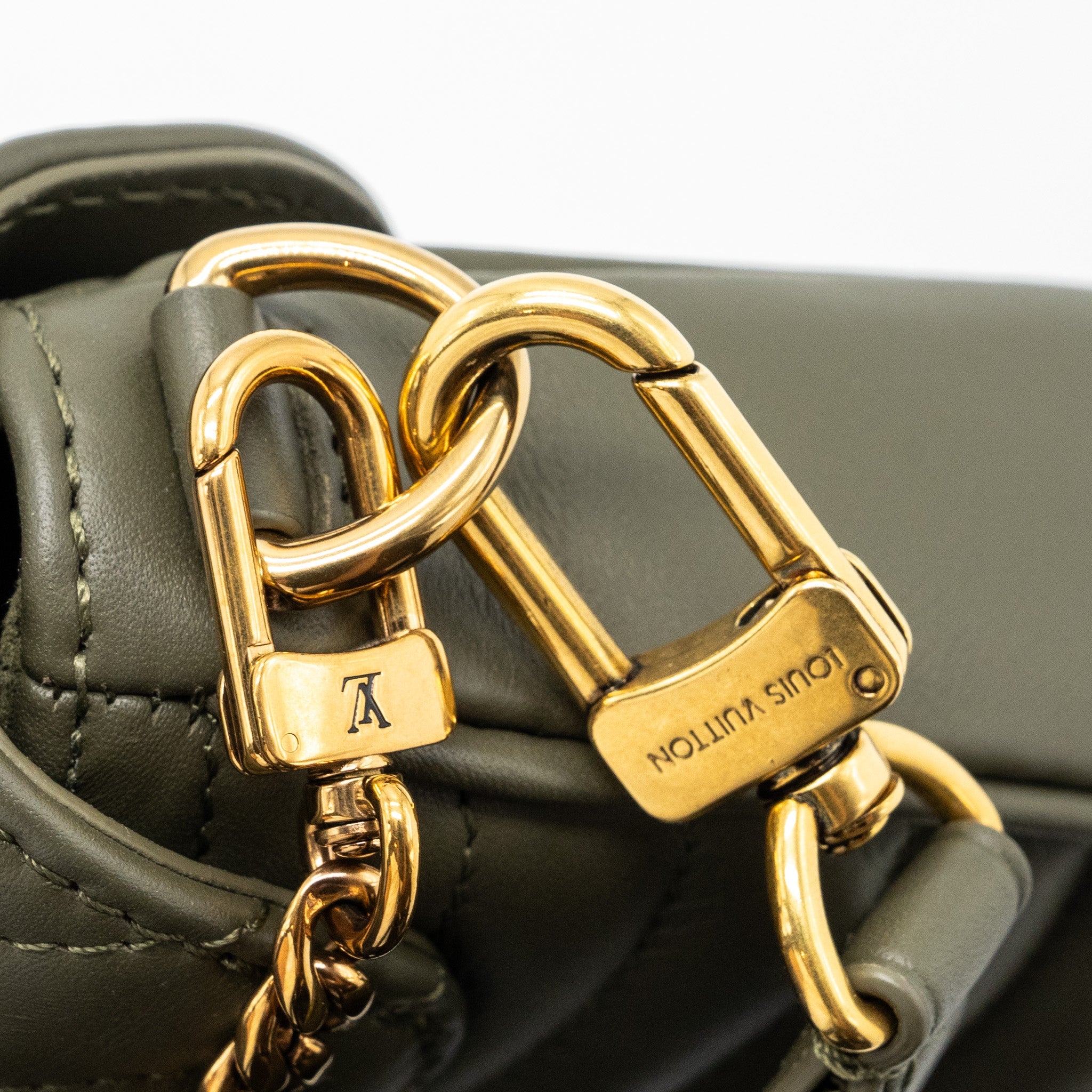 AAA Replica Louis Vuitton LV NEW WAVE MULTI POCHETTE CALFSKIN KAKI GREEN GHW