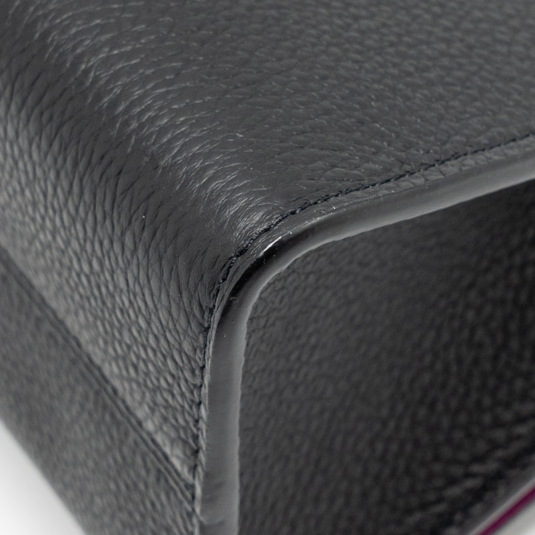 AAA Replica Louis Vuitton LV TWIST ONE HANDLE PM TAURILLON LEATHER BLACK/PINK GHW