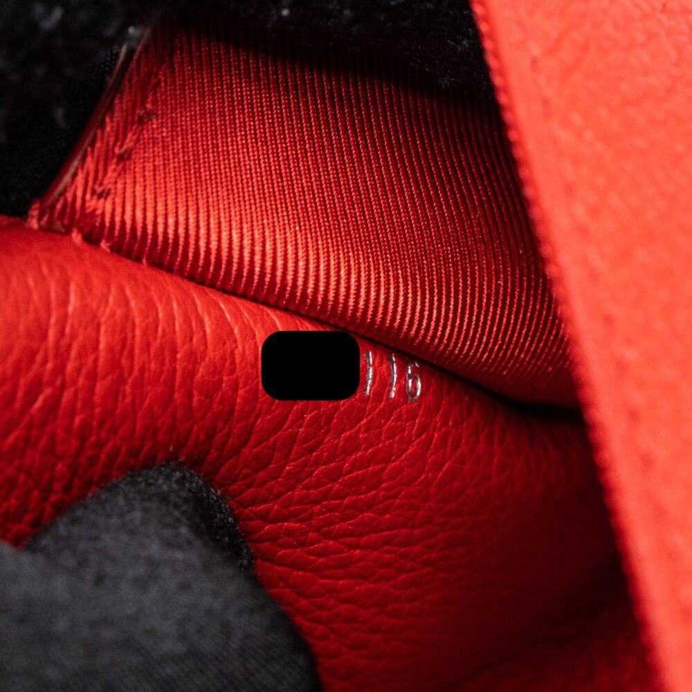 AAA Replica Louis Vuitton LV LOCKME II BB CALFSKIN RUBIS SHW