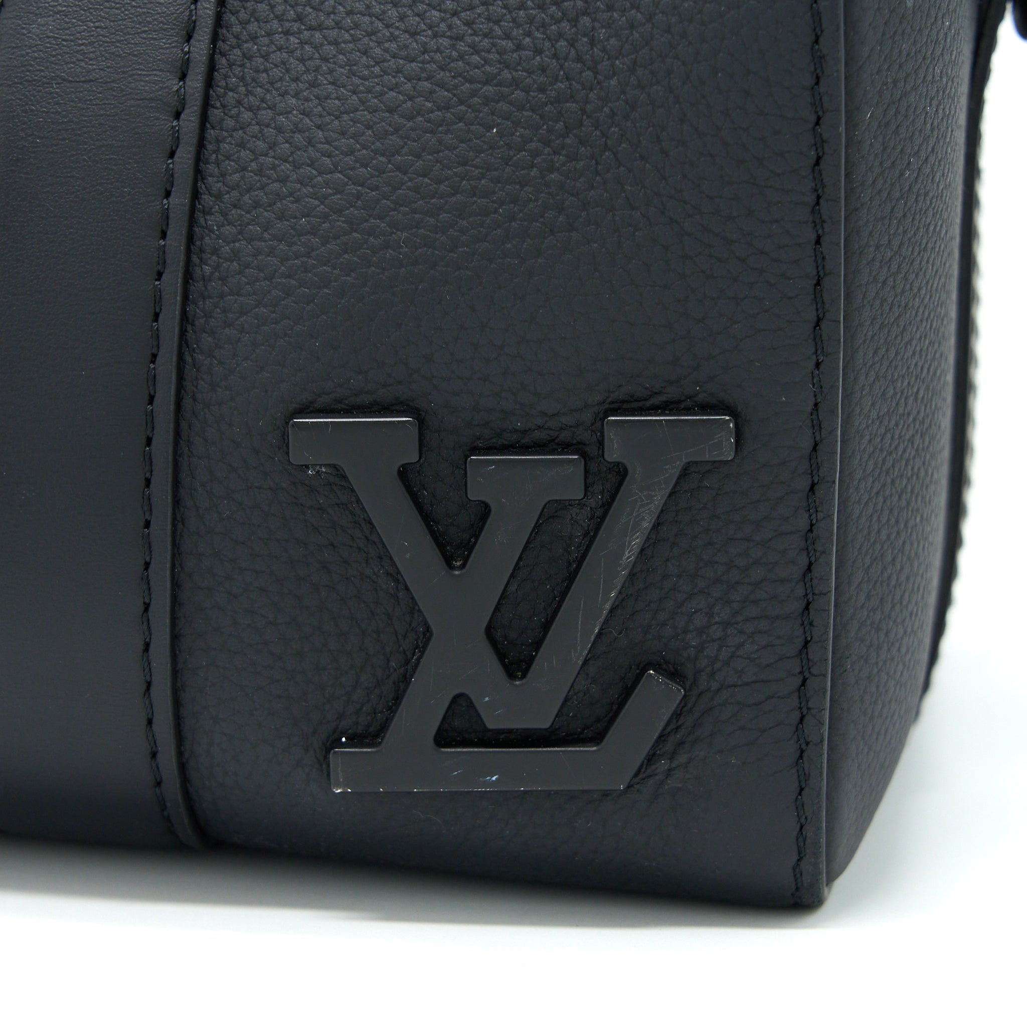 AAA Replica Louis Vuitton LV CITY KEEPALL GRAINED CALFSKIN BLACK WITH BLACK HARDWARE (NEW VERSION)