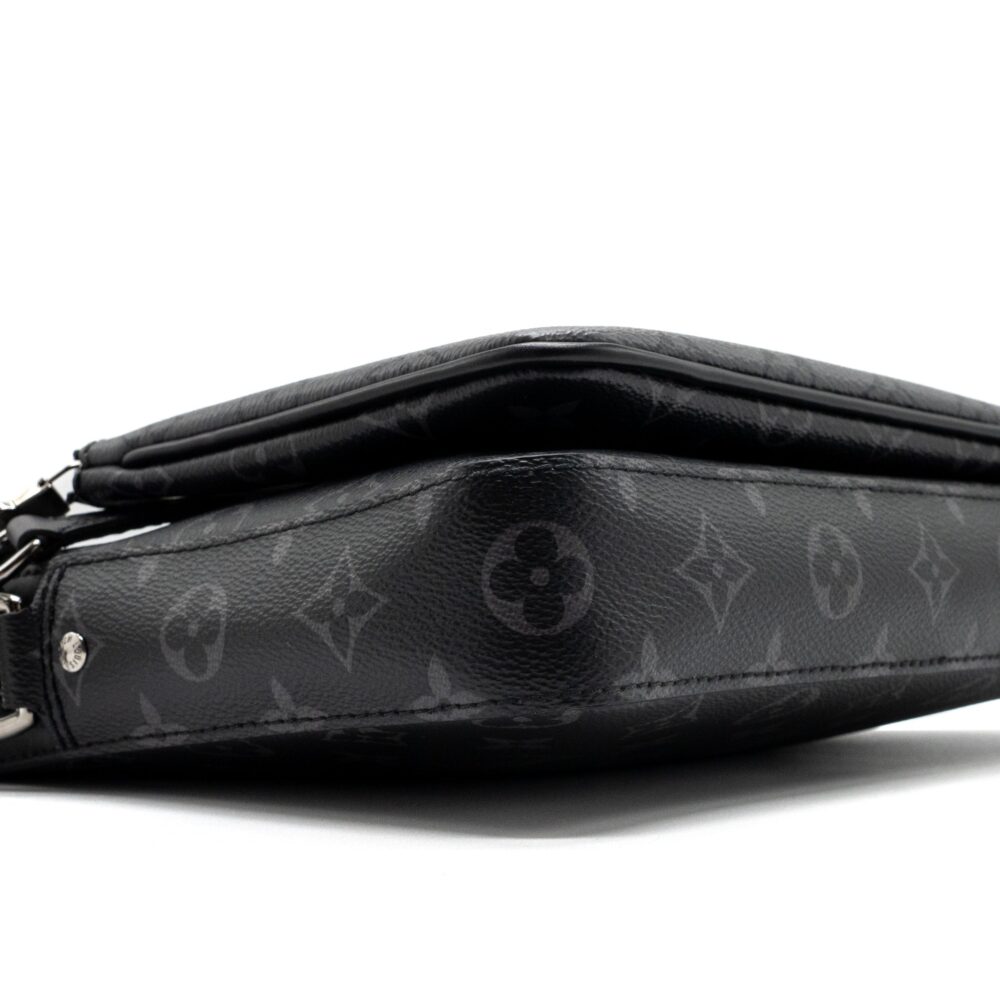 AAA Replica Louis Vuitton LV TRIO MESSENGER BAG MONOGRAM ECLIPSE SHW