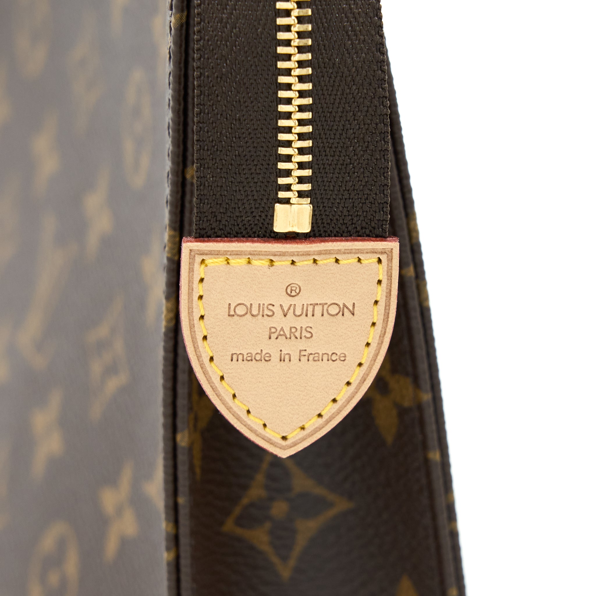 AAA Replica Louis Vuitton LV TOILETRY POCHETTE 26 MONOGRAM CANVAS GHW
