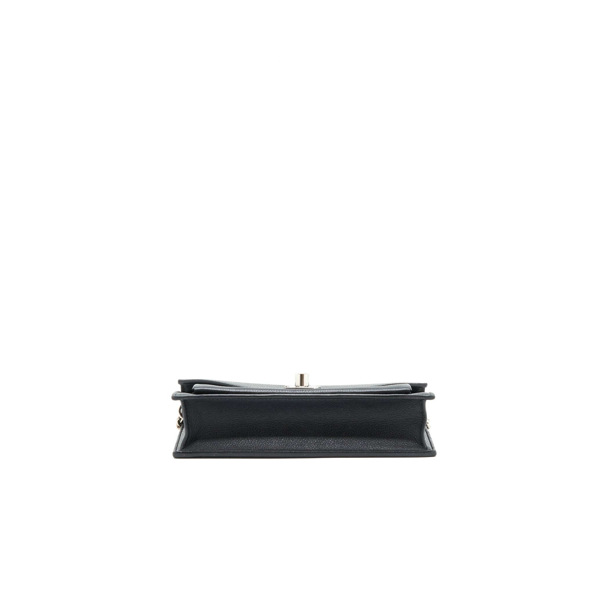 AAA Replica Louis Vuitton LV THE MY LOCKME CHAIN CROSSBODY BAG BLACK