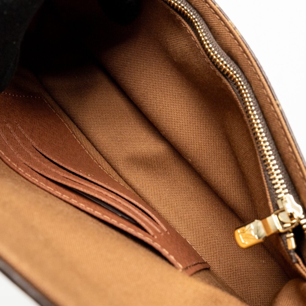 AAA Replica Louis Vuitton LV IVY WALLET ON CHAIN MONOGRAM CANVAS GHW