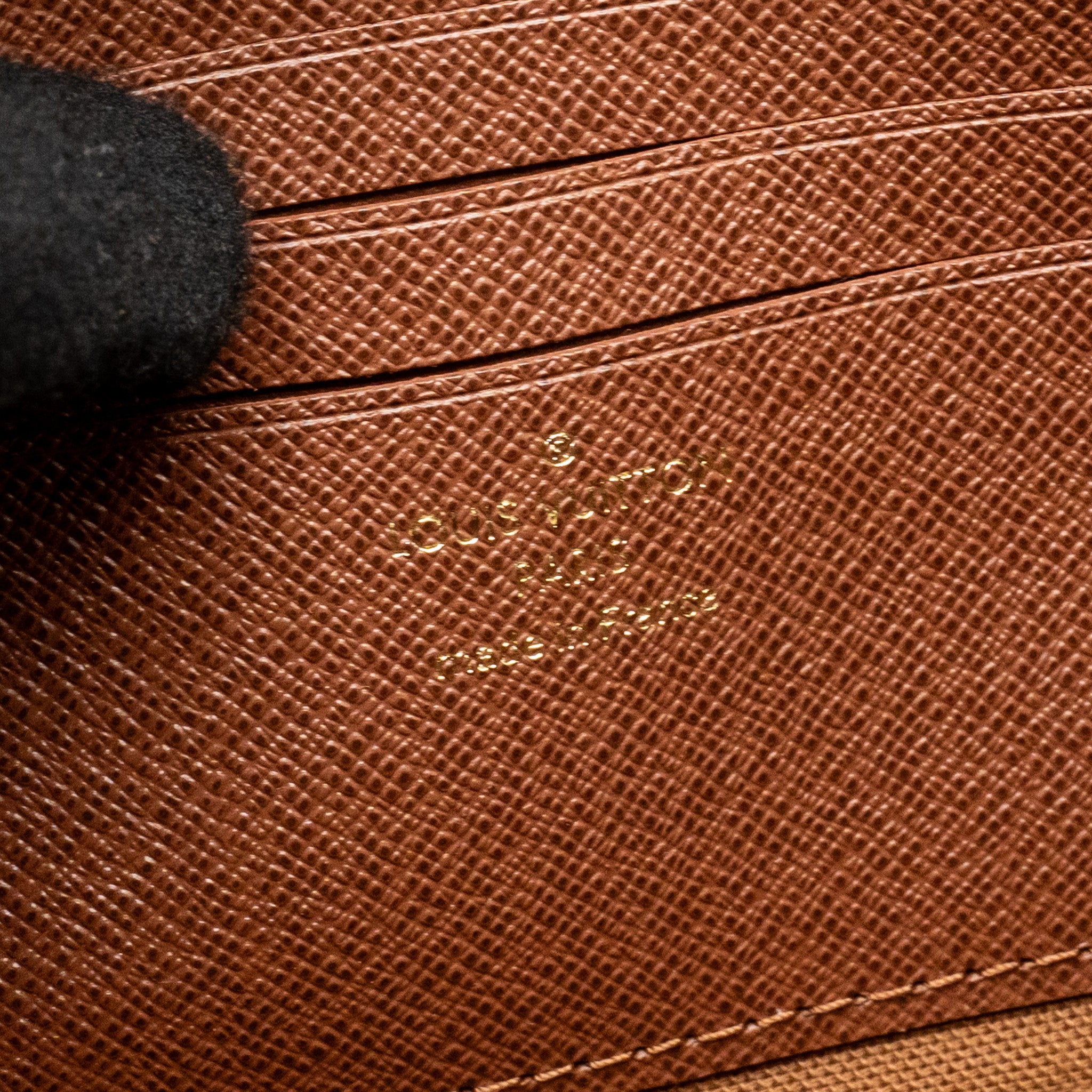 AAA Replica Louis Vuitton LV IVY WALLET ON CHAIN MONOGRAM CANVAS GHW