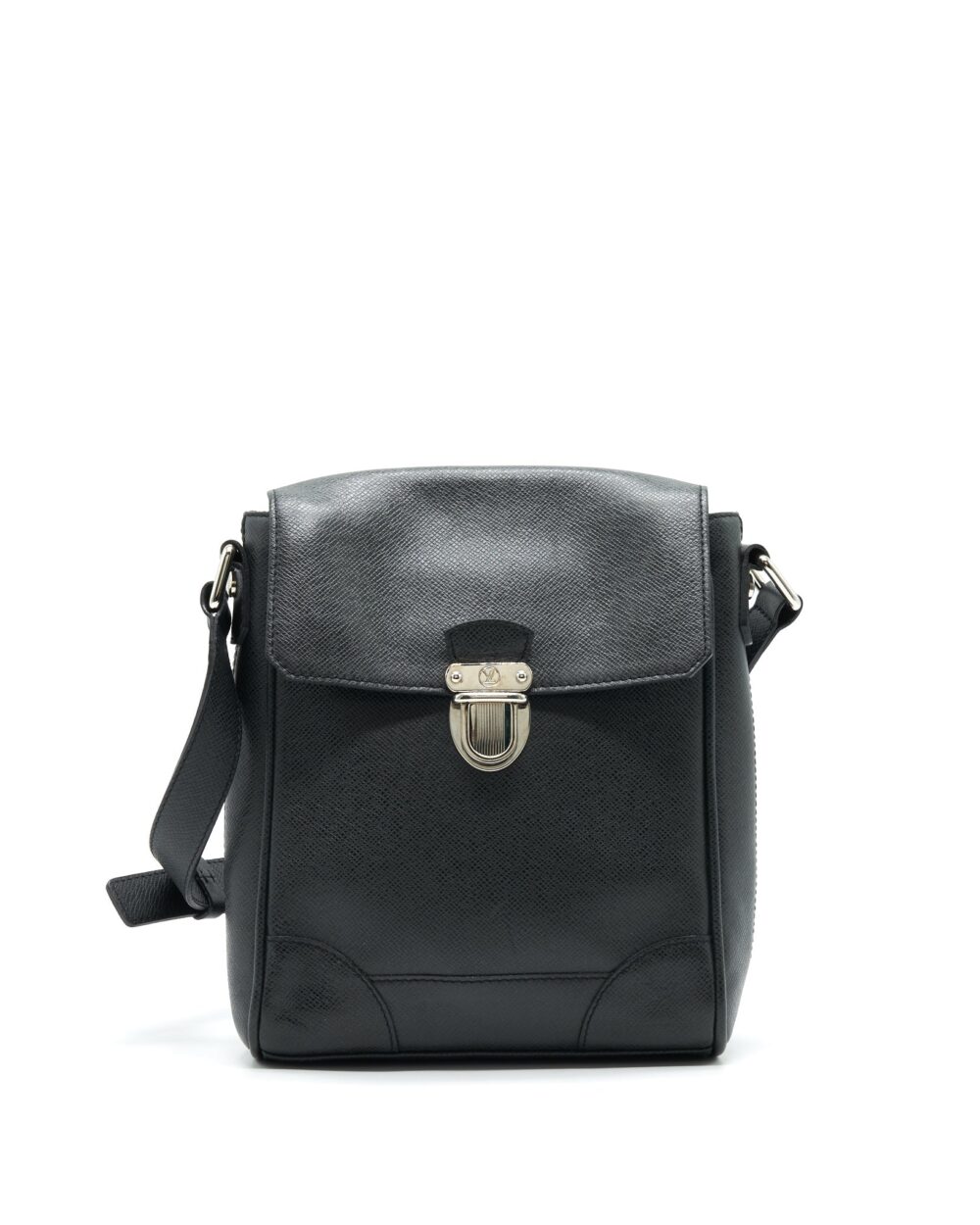 AAA Replica Louis Vuitton LV MEN'S MESSENGER BAG IN BLACK