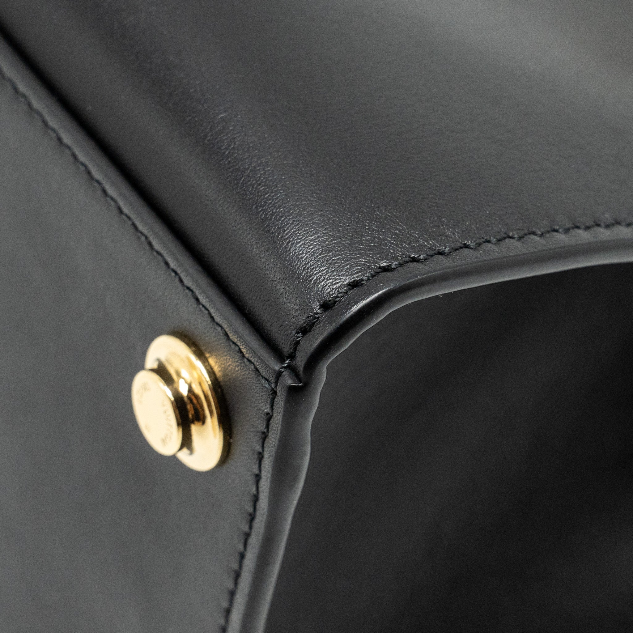 AAA Replica Louis Vuitton LV CITY STEAMER PM GRAINED CALFSKIN BLACK GHW