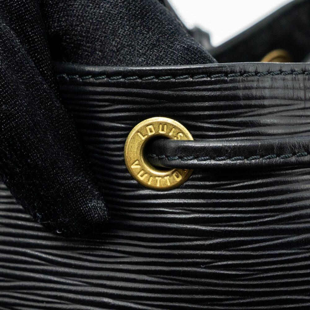 AAA Replica Louis Vuitton LV PETIT NOE EPI LEATHER BLACK GHW
