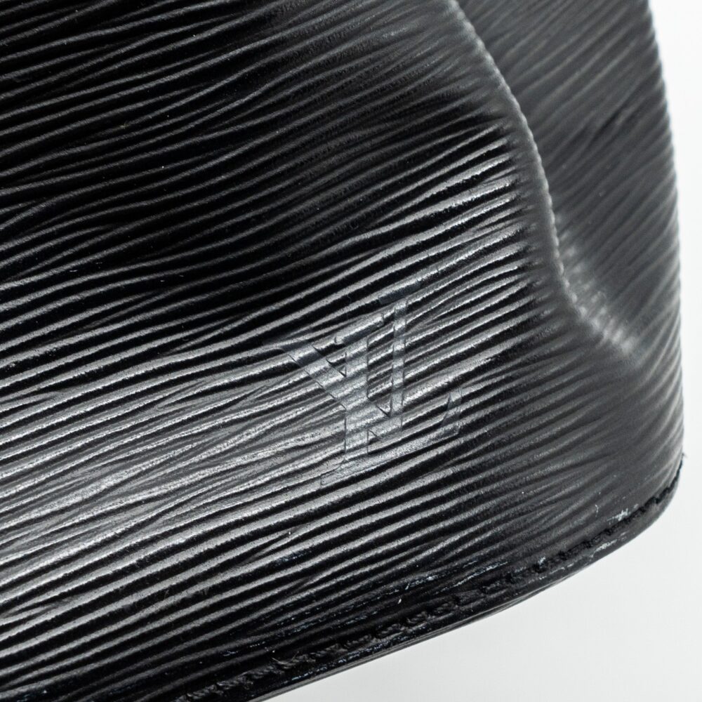 AAA Replica Louis Vuitton LV PETIT NOE EPI LEATHER BLACK GHW
