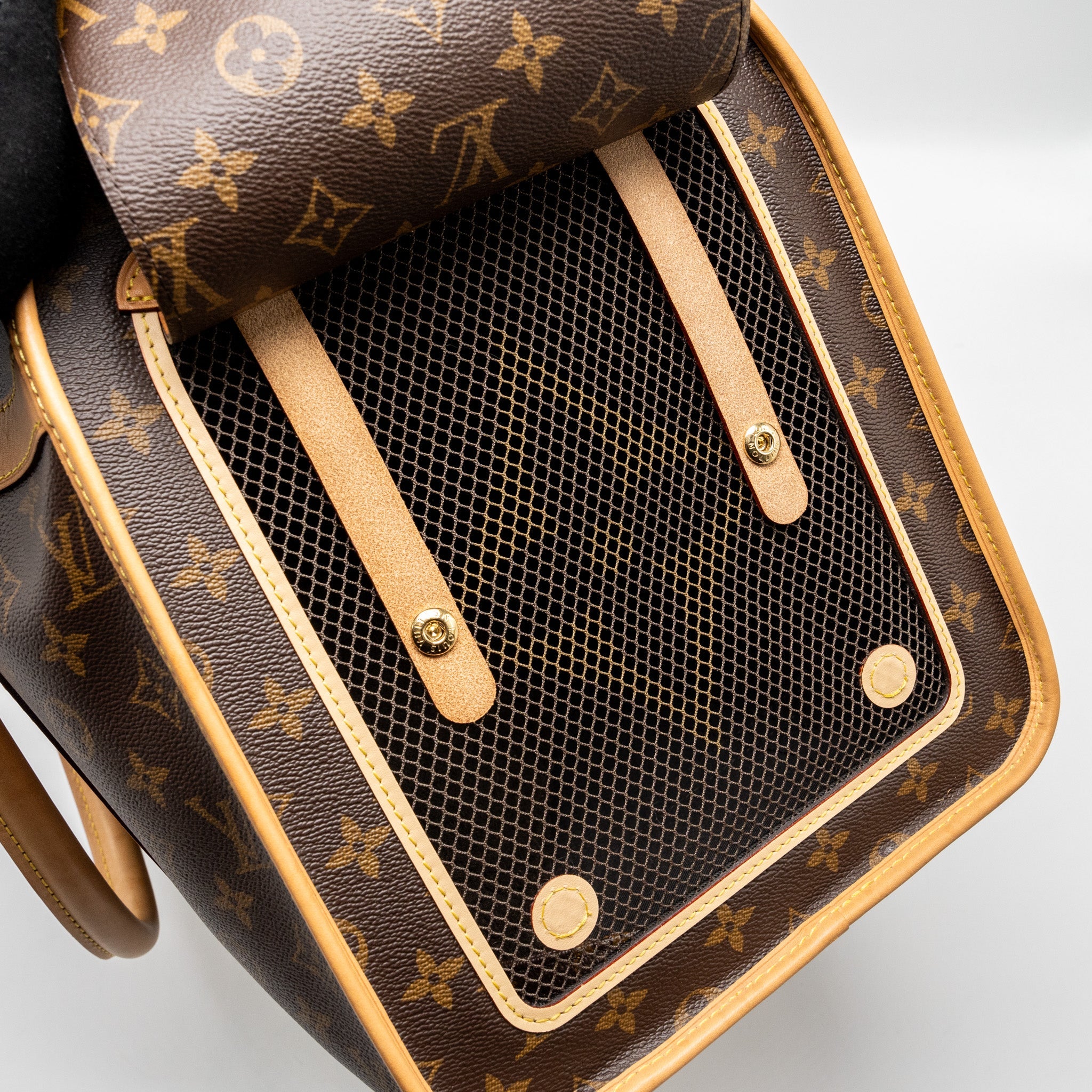AAA Replica Louis Vuitton LV DOG BAG MONOGRAM CANVAS GHW