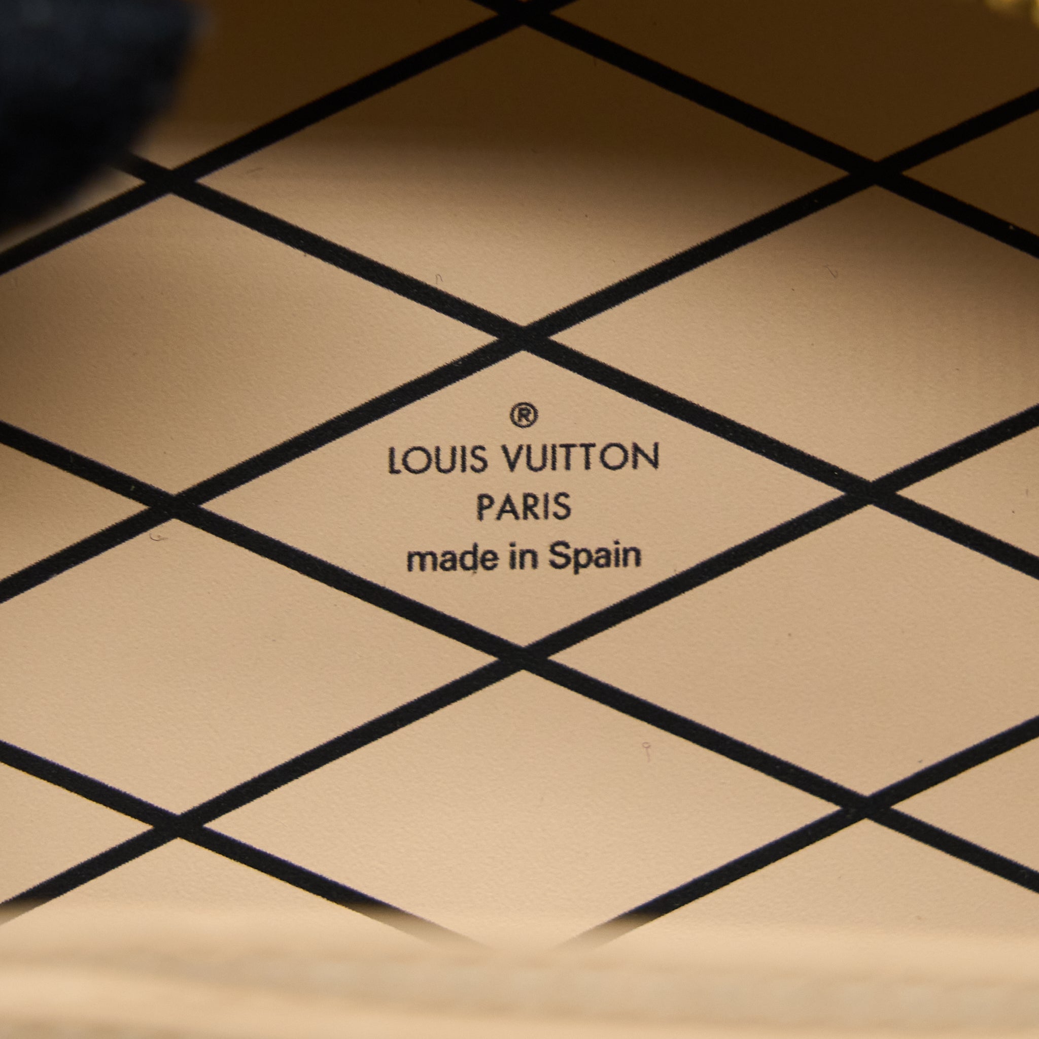 AAA Replica Louis Vuitton LV MINI BOITE CHAPEAU MONOGRAM REVERSE CANVAS GHW