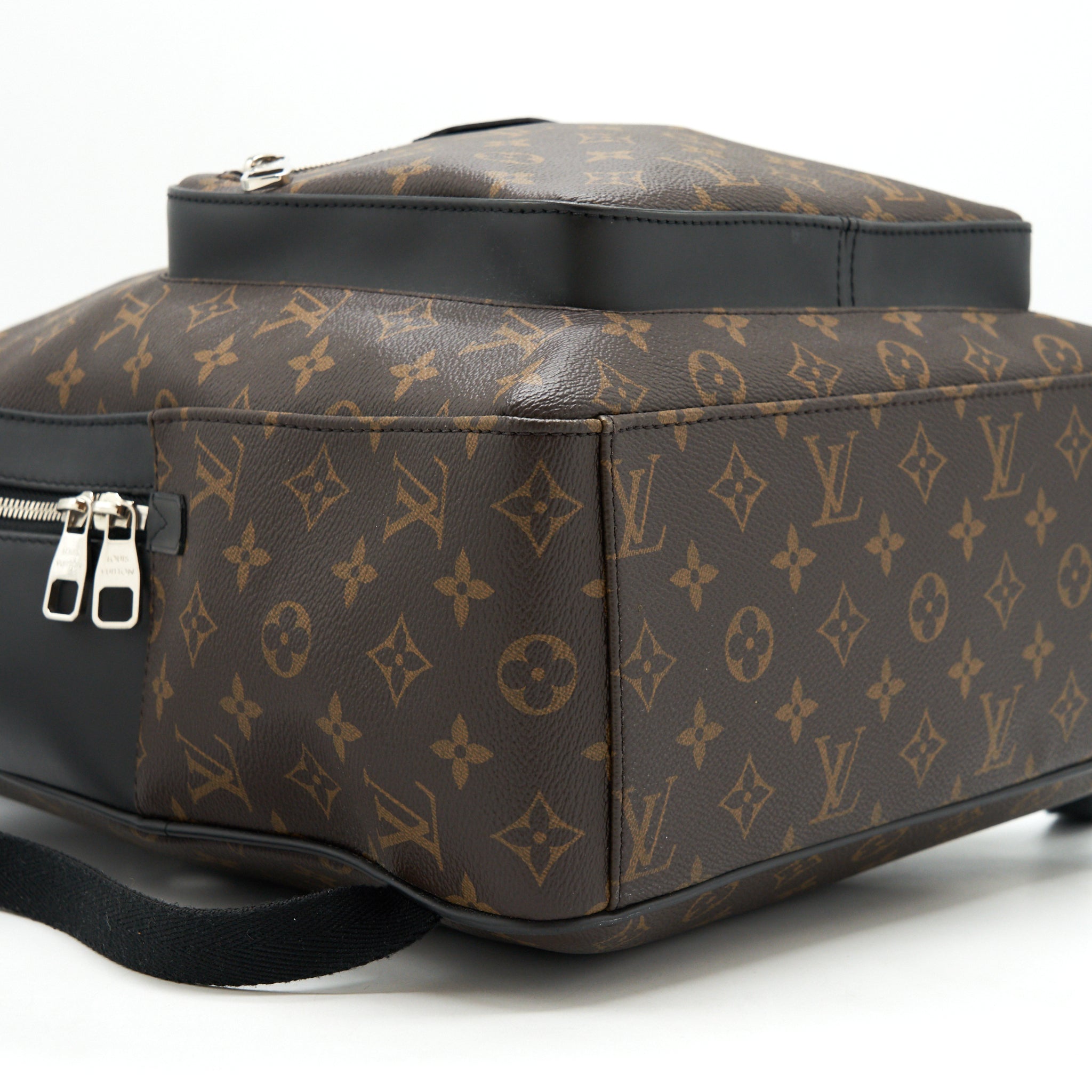 AAA Replica Louis Vuitton LV MONOGRAM CANVAS BACKPACK