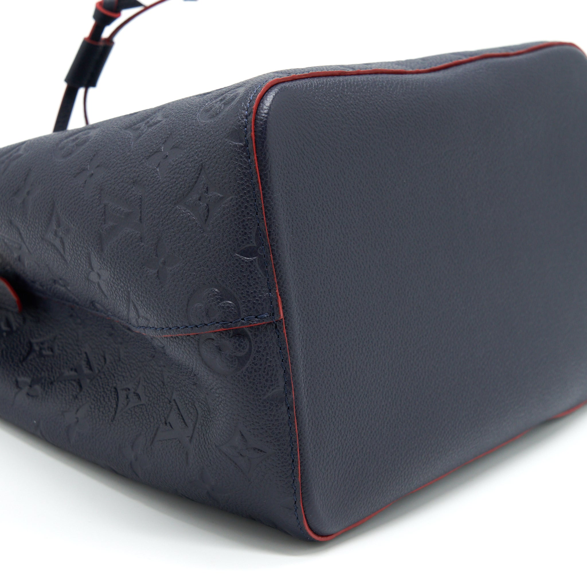 AAA Replica Louis Vuitton LV NEONOE MONOGRAM EMPREINTE MARINE ROUGE GHW