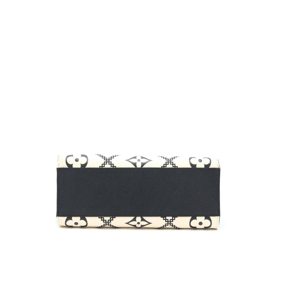 AAA Replica Louis Vuitton LV ONTHEGO MM EMPREINTE CREAM/ BLACK GHW (NEW VERSION)