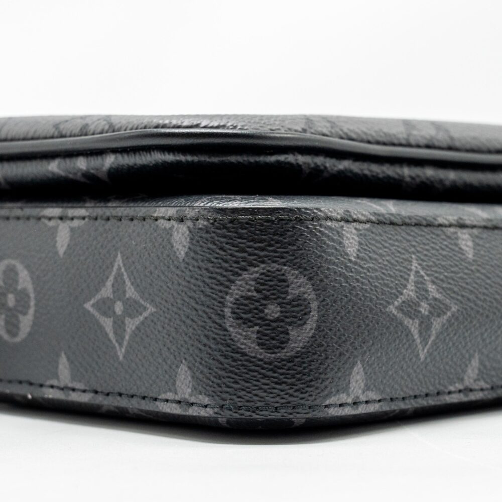 AAA Replica Louis Vuitton LV TRIO MESSANGER MONOGRAM ECLIPSE CANVAS BLACK/GREY WITH BLACK HARDWARE