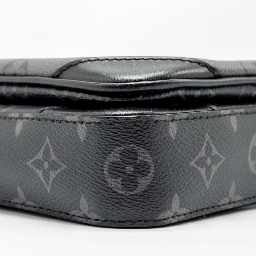 AAA Replica Louis Vuitton LV TRIO MESSANGER MONOGRAM ECLIPSE CANVAS BLACK/GREY WITH BLACK HARDWARE