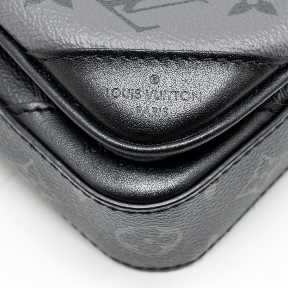AAA Replica Louis Vuitton LV TRIO MESSANGER MONOGRAM ECLIPSE CANVAS BLACK/GREY WITH BLACK HARDWARE
