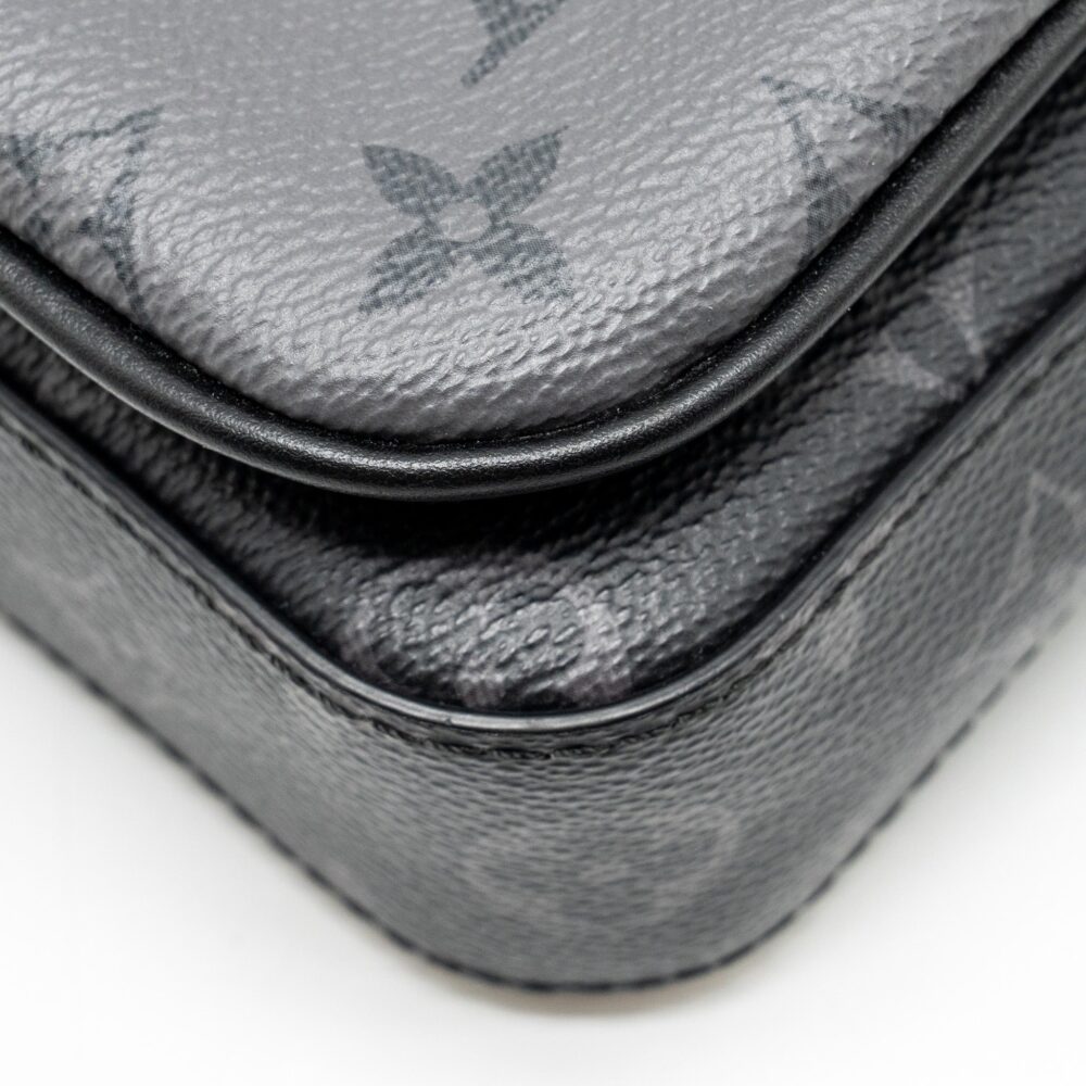 AAA Replica Louis Vuitton LV TRIO MESSANGER MONOGRAM ECLIPSE CANVAS BLACK/GREY WITH BLACK HARDWARE