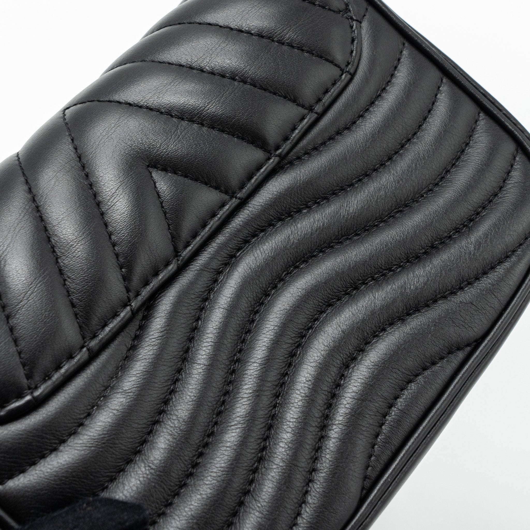 AAA Replica Louis Vuitton LV NEW WAVE MULTI POCHETTE CALFSKIN BLACK GHW