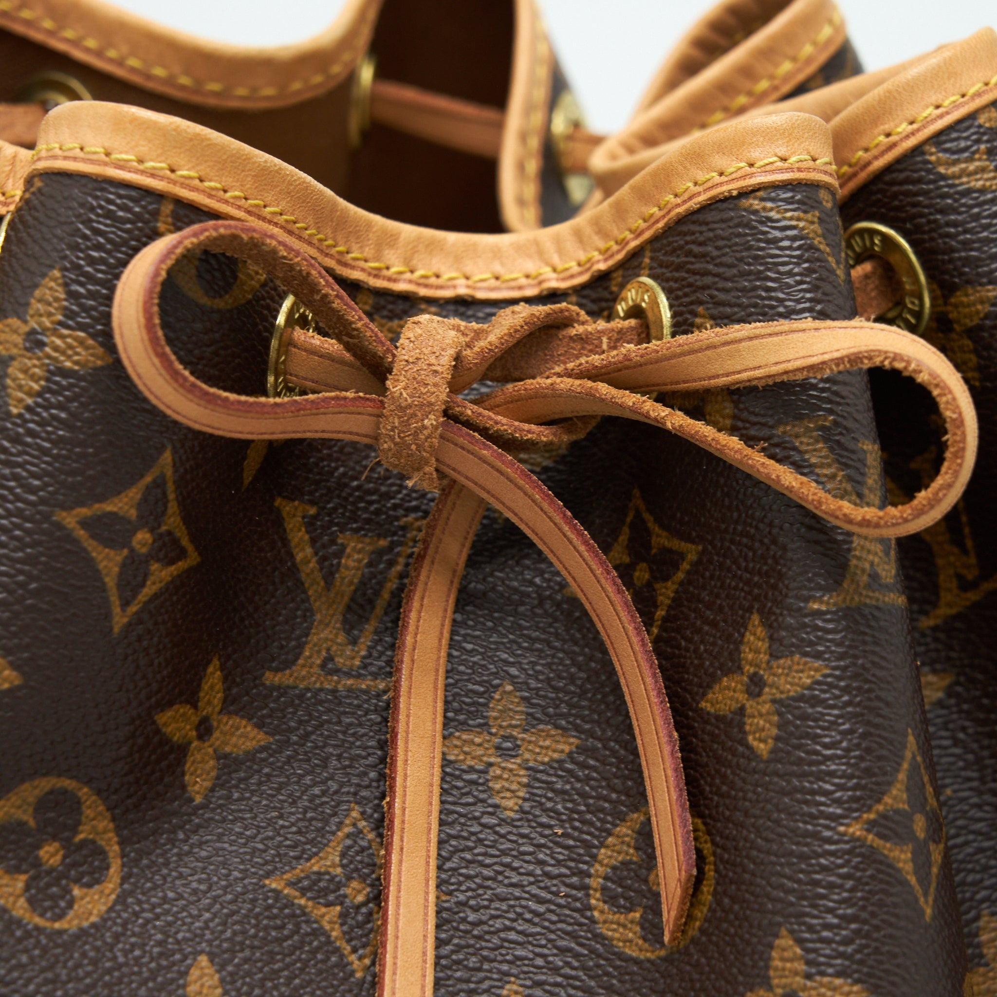 AAA Replica Louis Vuitton LV NEO NOE GM MONOGRAM CANVAS YEAR 2011