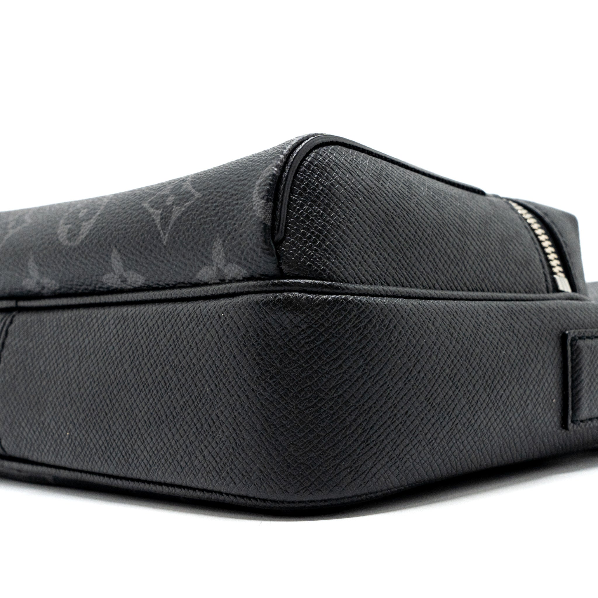 AAA Replica Louis Vuitton LV MESSENGER BAG MONOGRAM ECLIPSE SHW