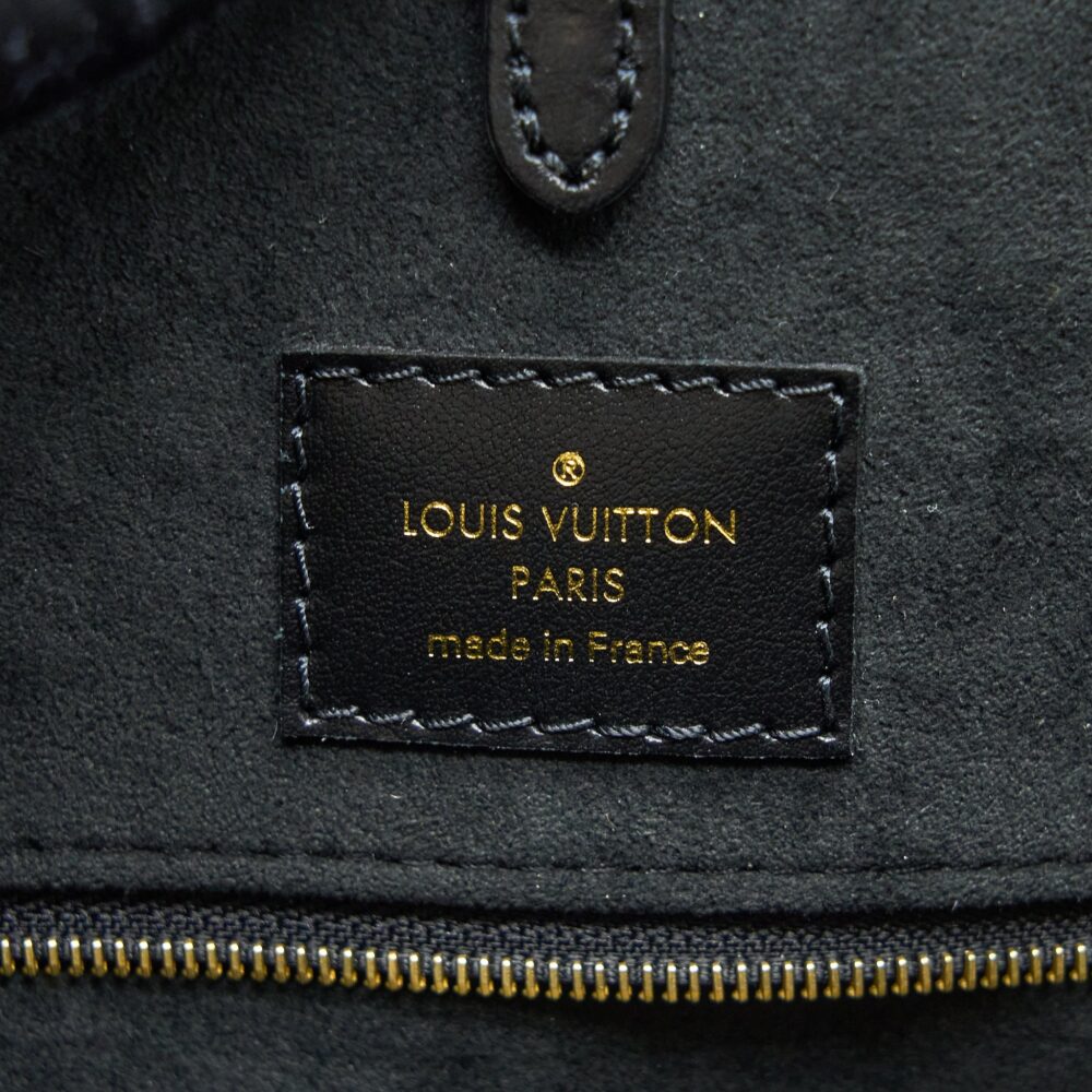 AAA Replica Louis Vuitton LV ONTHEGO MM EMPREINTE CREAM/ BLACK GHW (NEW VERSION)