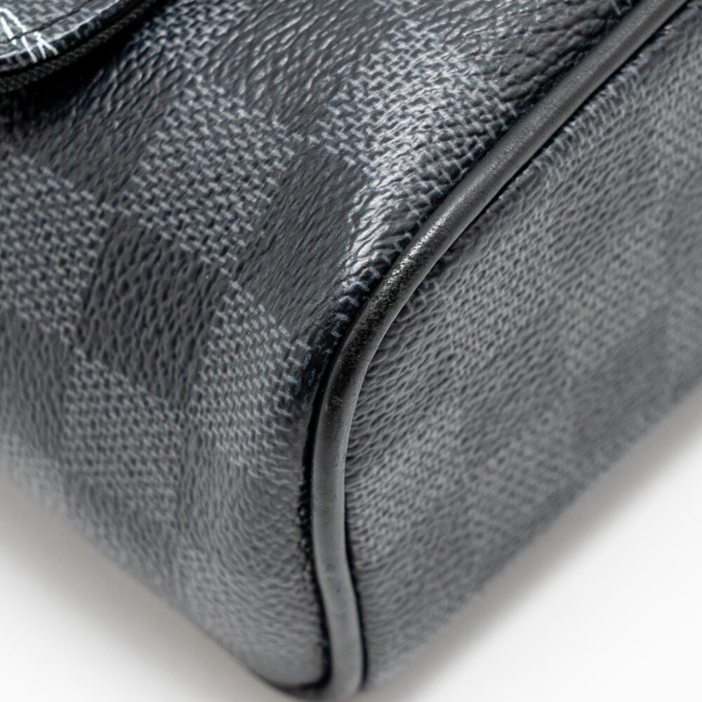 AAA Replica Louis Vuitton LV WORLD MAP DISTRICT MESSENGER BAG DAMIER GRAPHITE CANVAS SHW