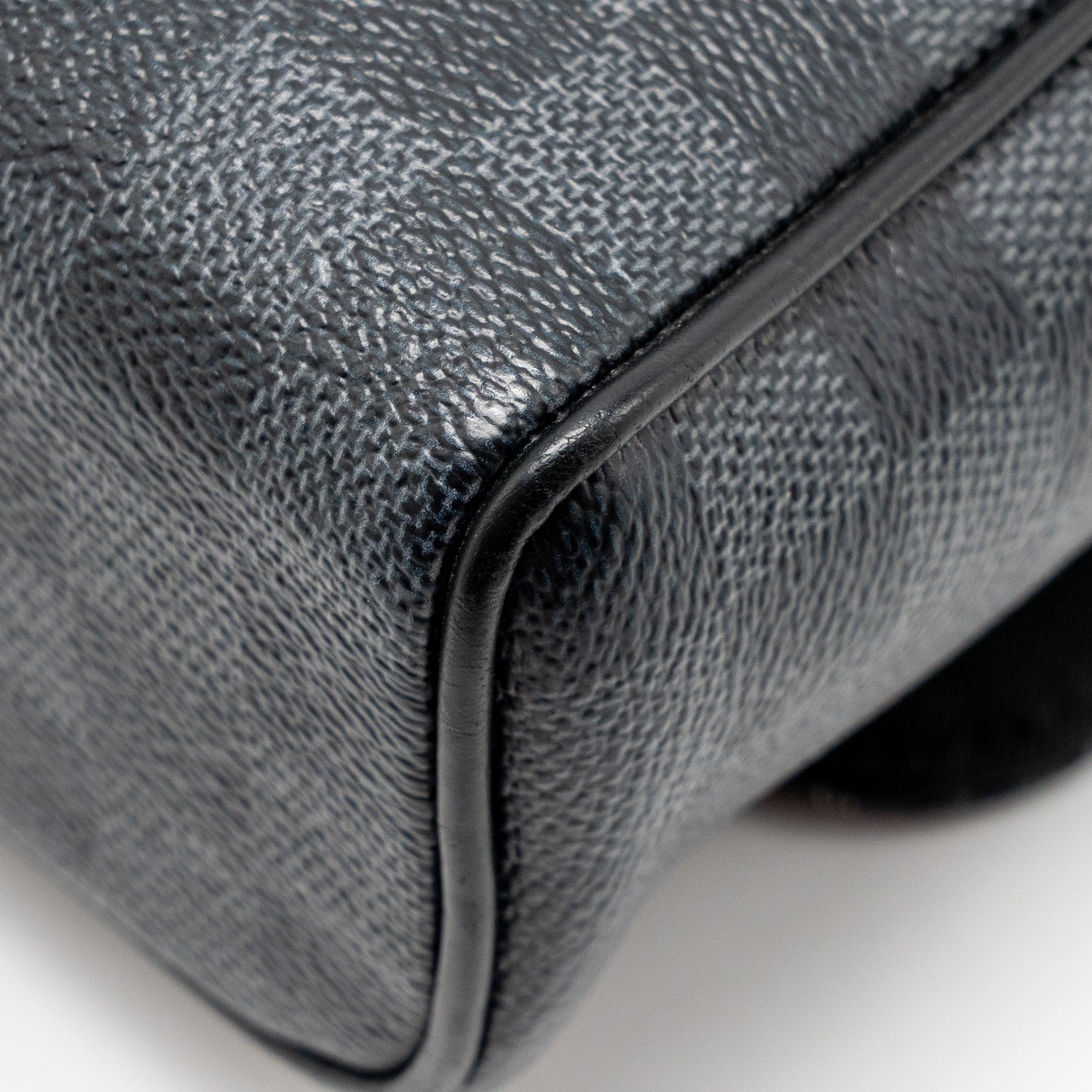 AAA Replica Louis Vuitton LV WORLD MAP DISTRICT MESSENGER BAG DAMIER GRAPHITE CANVAS SHW