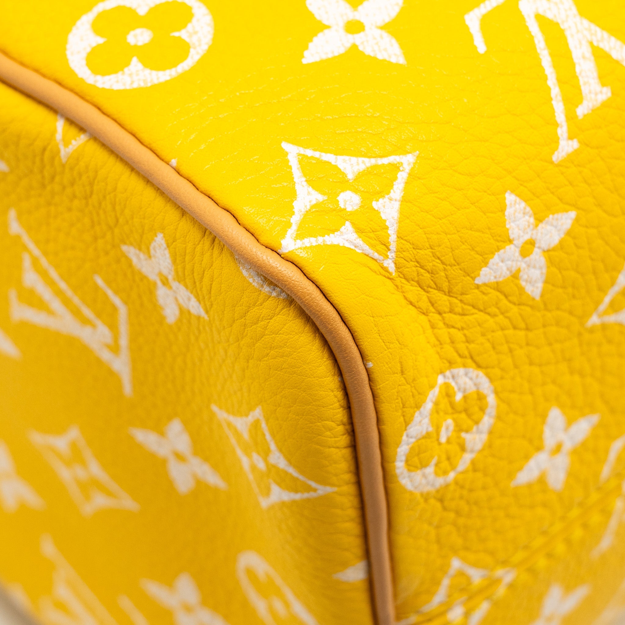 AAA Replica Louis Vuitton LV SPEEDY P9 BANDOULIÈRE 25 MONOGRAM SOFT CALFSKIN JAUNE MAT GHW