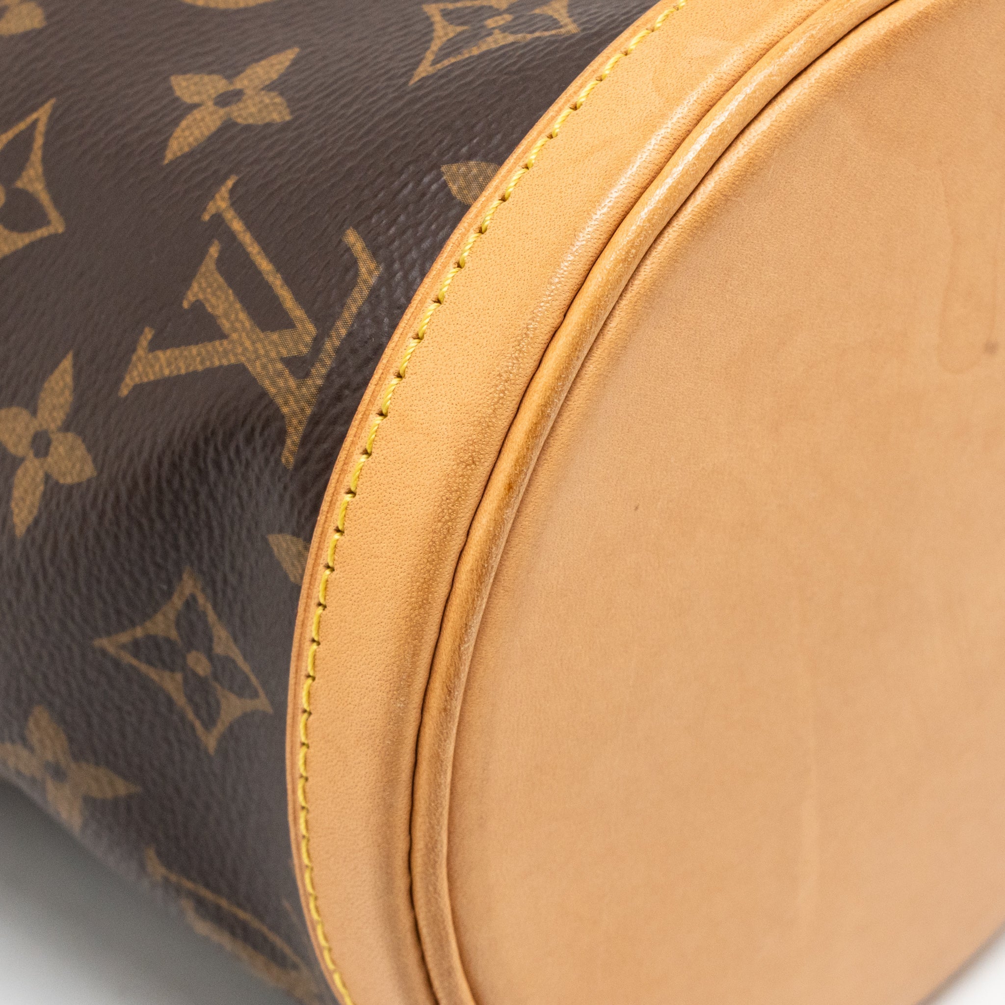 AAA Replica Louis Vuitton LV DUFFLE BAG MONOGRAM CANVAS GHW