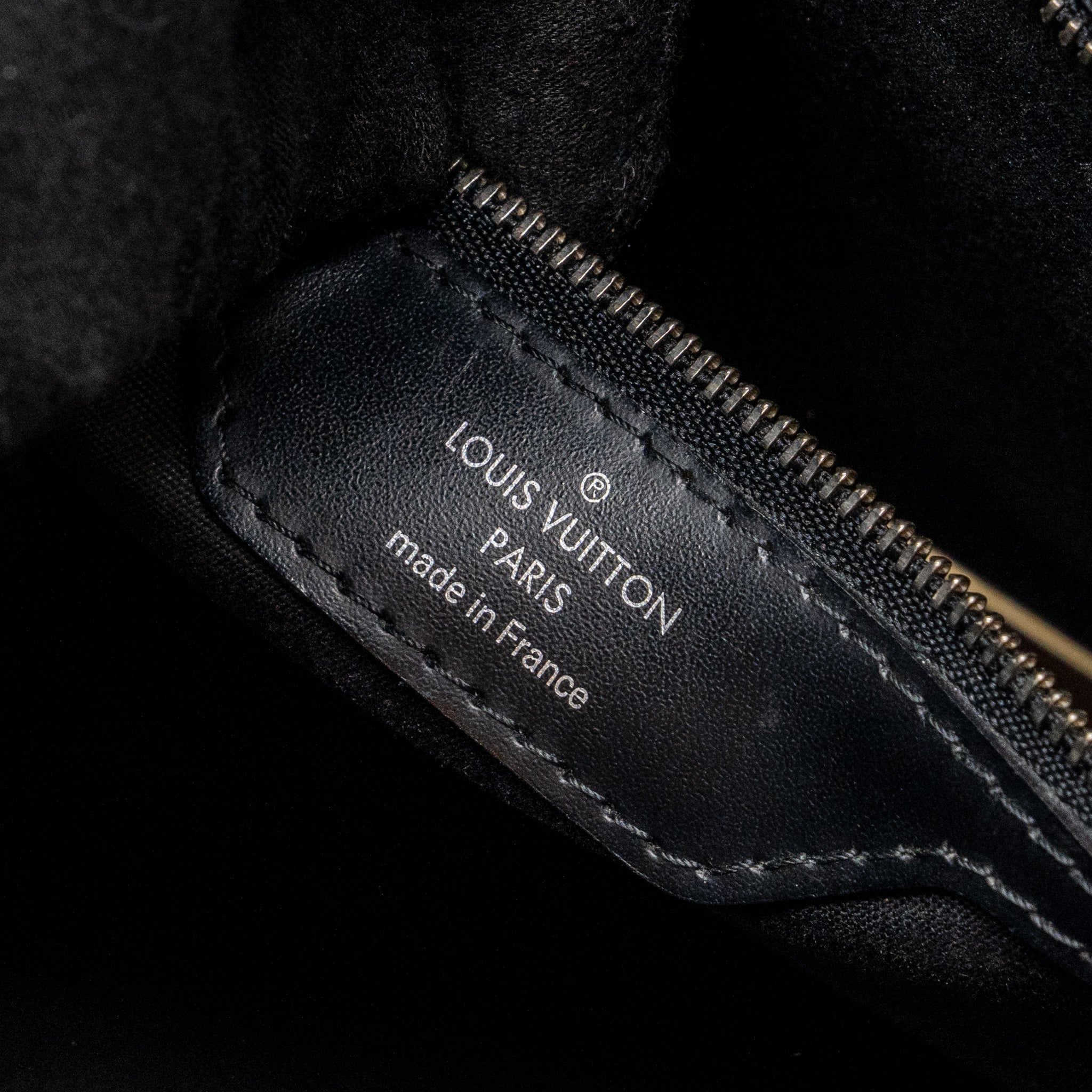 AAA Replica Louis Vuitton LV TOTE BAG EPI BLACK SHW