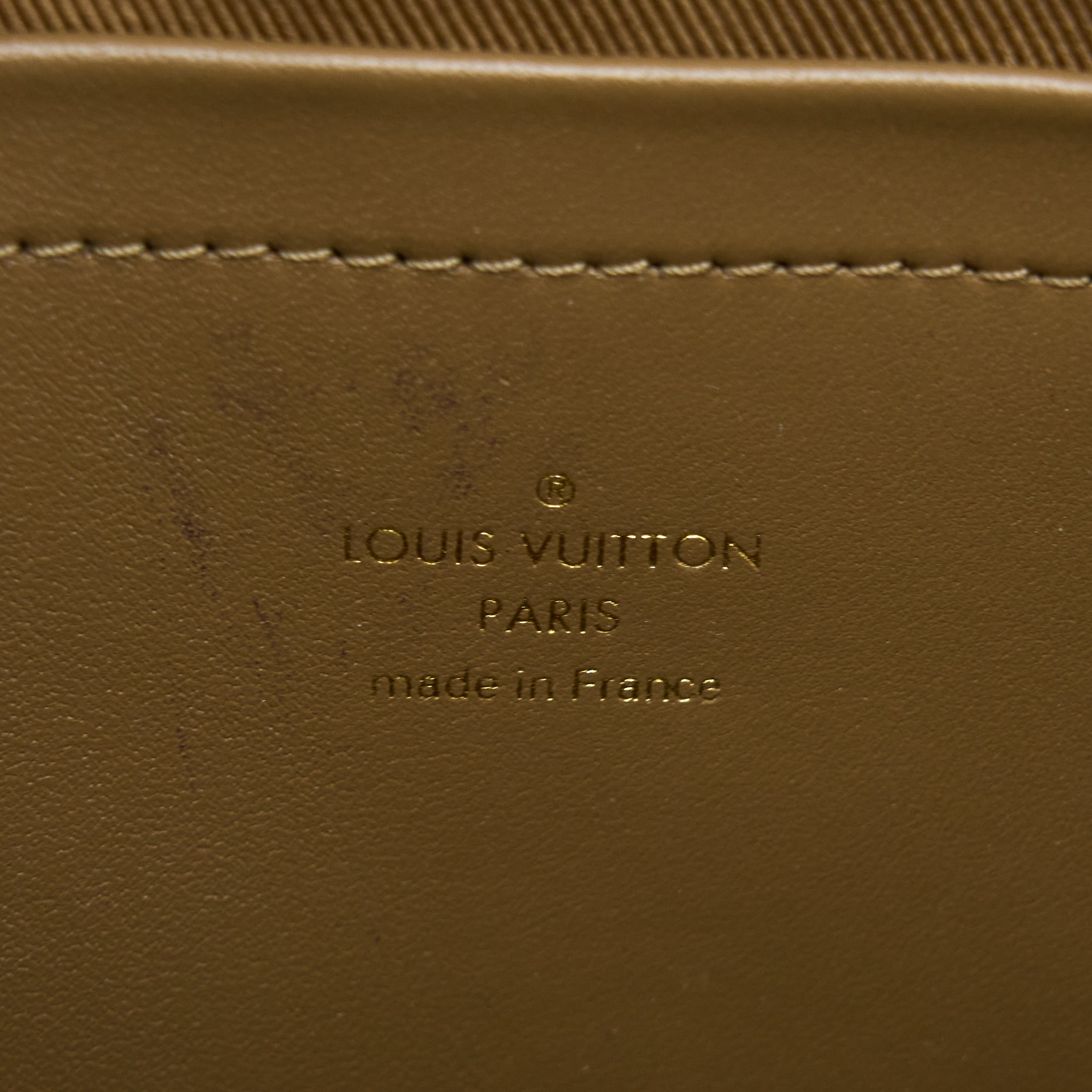 AAA Replica Louis Vuitton LV UTILITY CROSSBODY BAG MONOGRAM CANVAS GHW