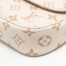 AAA Replica Louis Vuitton LV IVY WALLET ON CHAIN MONOGRAM DUNE CANVAS BEIGE/CREAM GHW