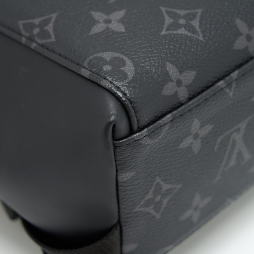 AAA Replica Louis Vuitton LV ECLIPSE VOYAGER MESSENGER BAG MONOGRAM CANVAS BLACK YEAR 2020