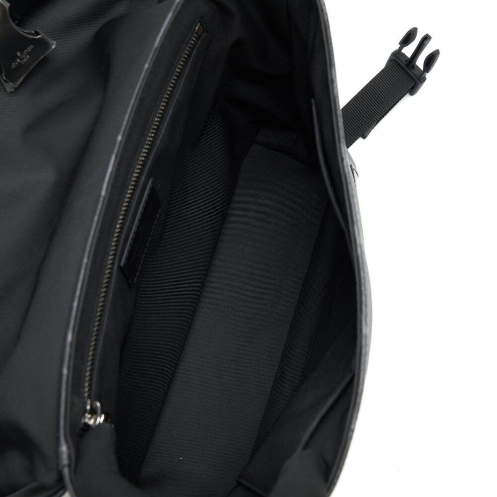 AAA Replica Louis Vuitton LV ECLIPSE VOYAGER MESSENGER BAG MONOGRAM CANVAS BLACK YEAR 2020