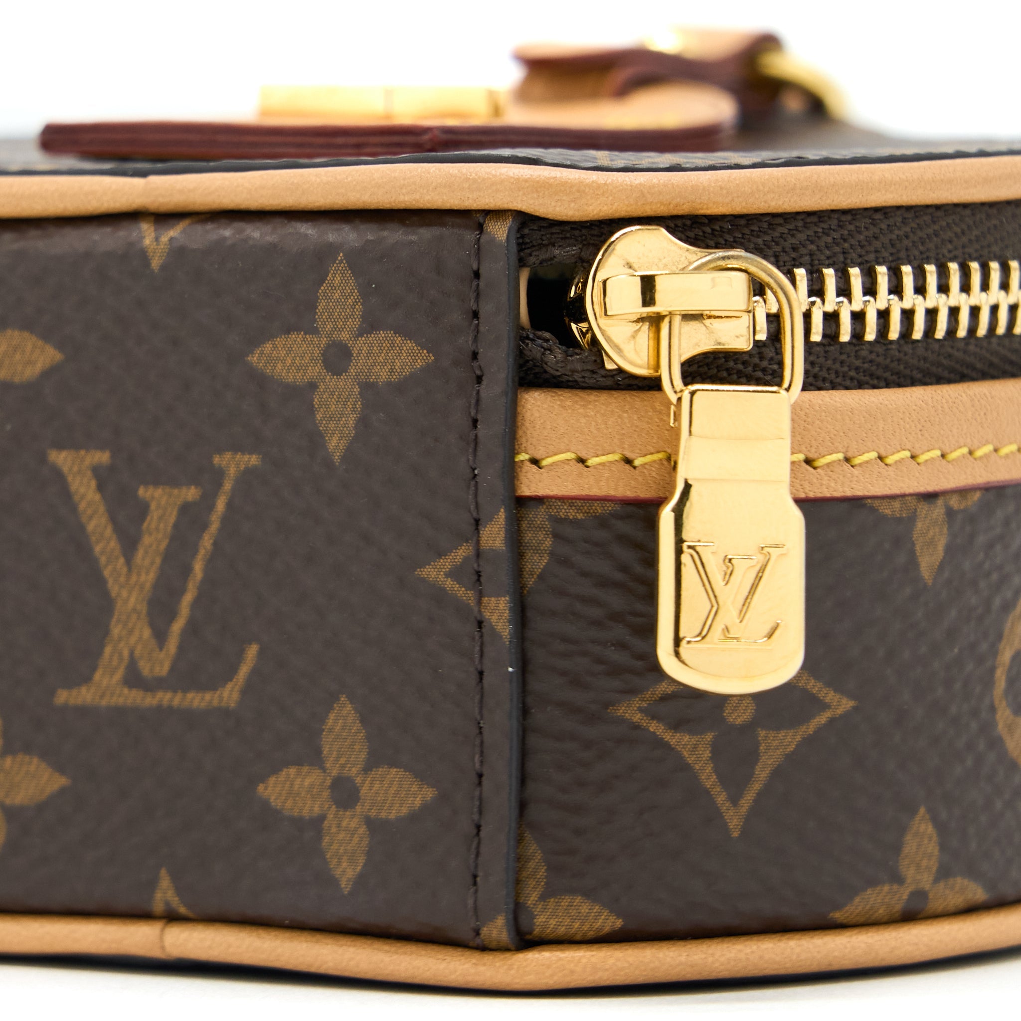 AAA Replica Louis Vuitton LV BOITE CHAPEAU NECKLACE/MINI CHAIN BAG MONOGRAM CANVAS GHW