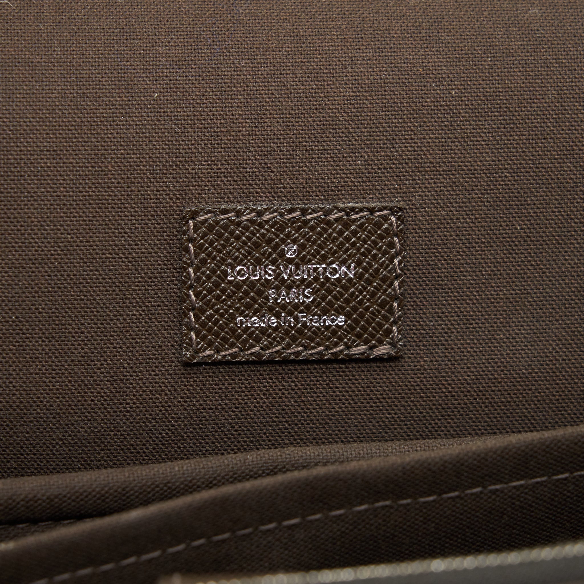 AAA Replica Louis Vuitton LV MEN’S LARGE BRIEFCASE WITH SHOULDER STRAP DARK BROWN SHW
