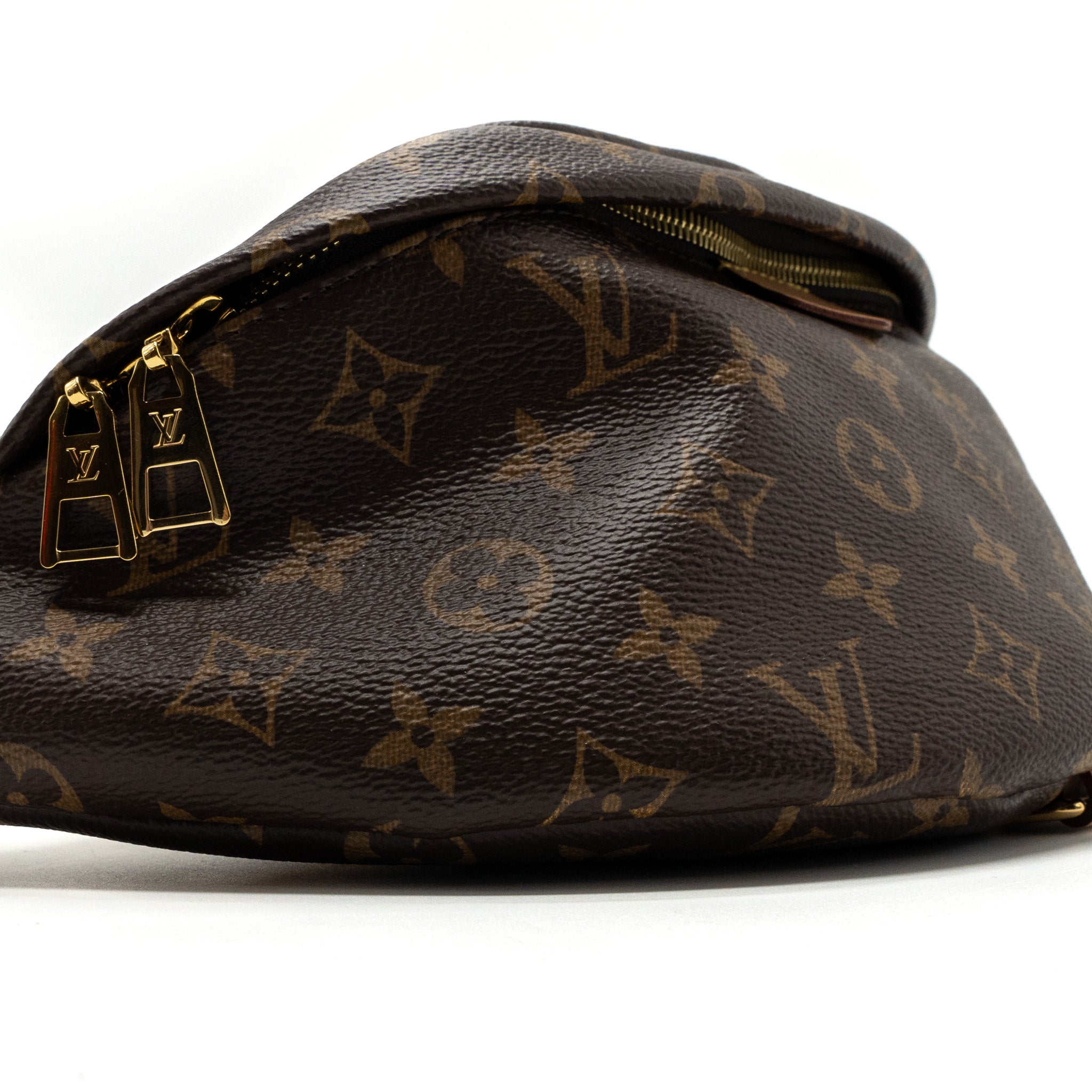 AAA Replica Louis Vuitton LV BUMBAG MONOGRAM CANVAS GHW