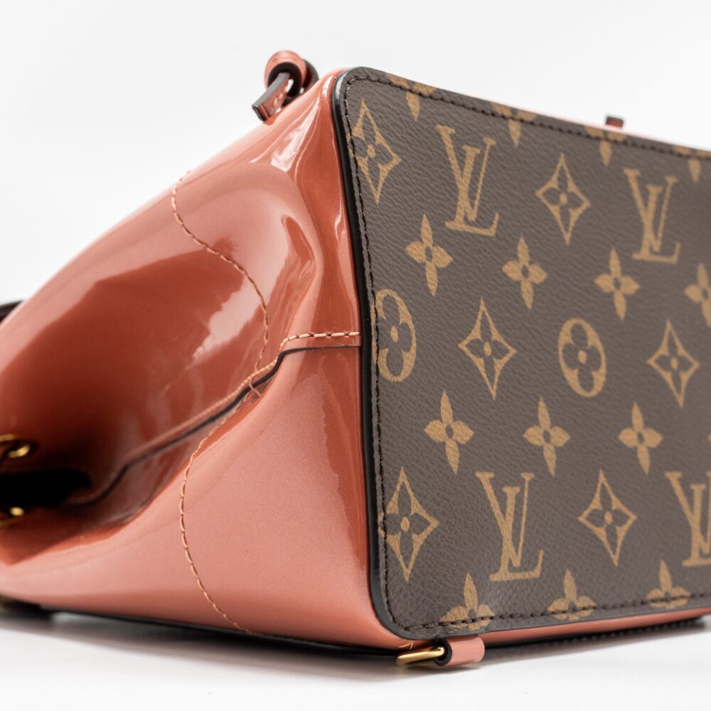 AAA Replica Louis Vuitton LV HOT SPRINGS BACKPACK PATENT / MONOGRAM CANVAS PINK GHW