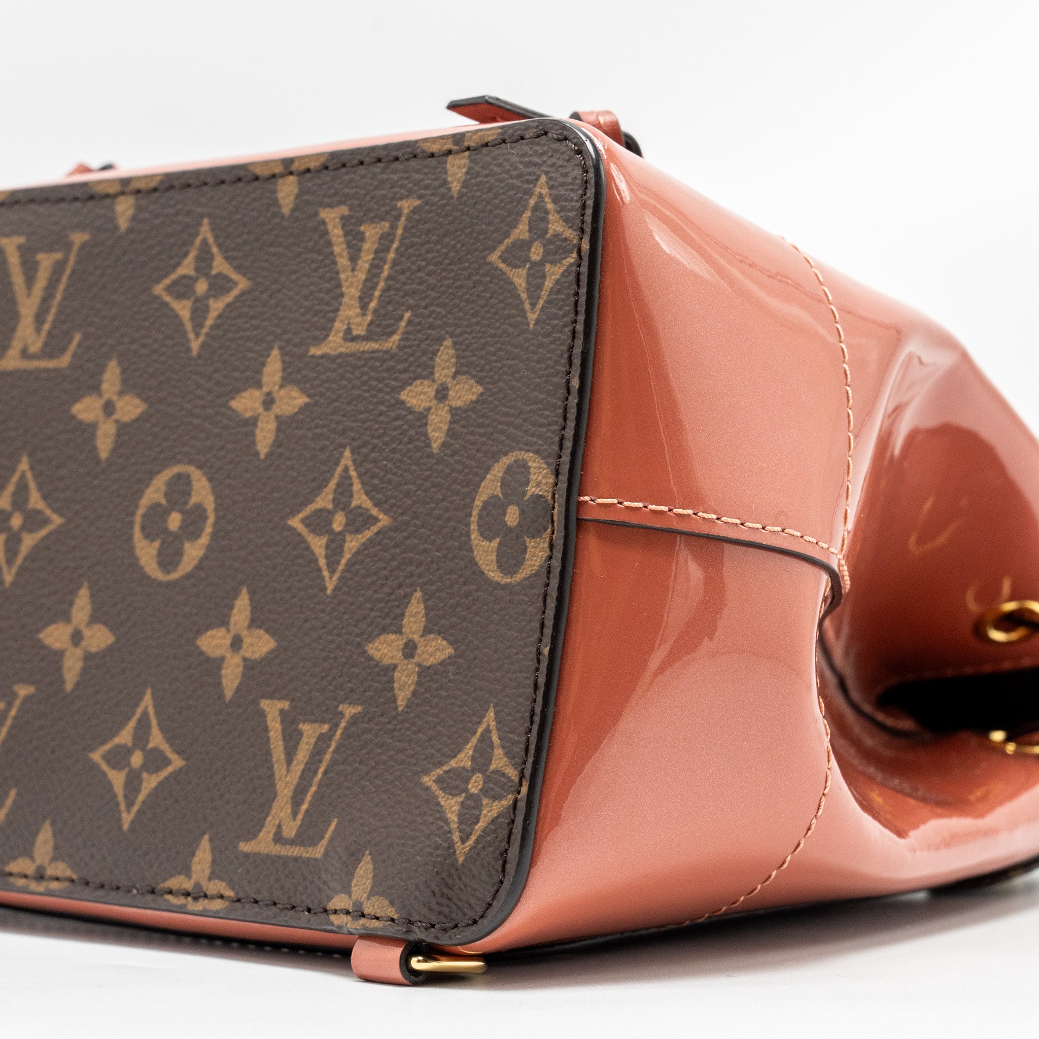 AAA Replica Louis Vuitton LV HOT SPRINGS BACKPACK PATENT / MONOGRAM CANVAS PINK GHW