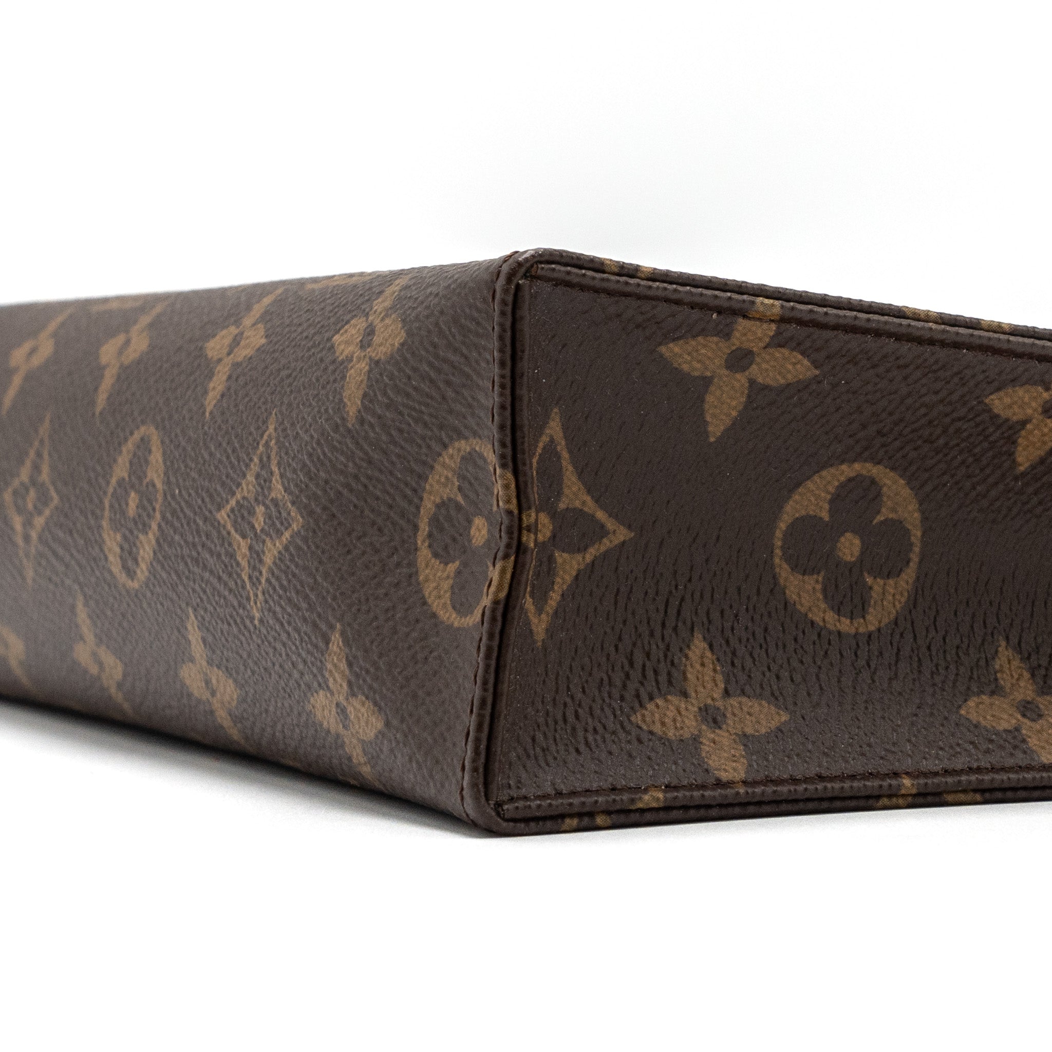 AAA Replica Louis Vuitton LV TOILETRY POCHETTE 26 MONOGRAM CANVAS GHW