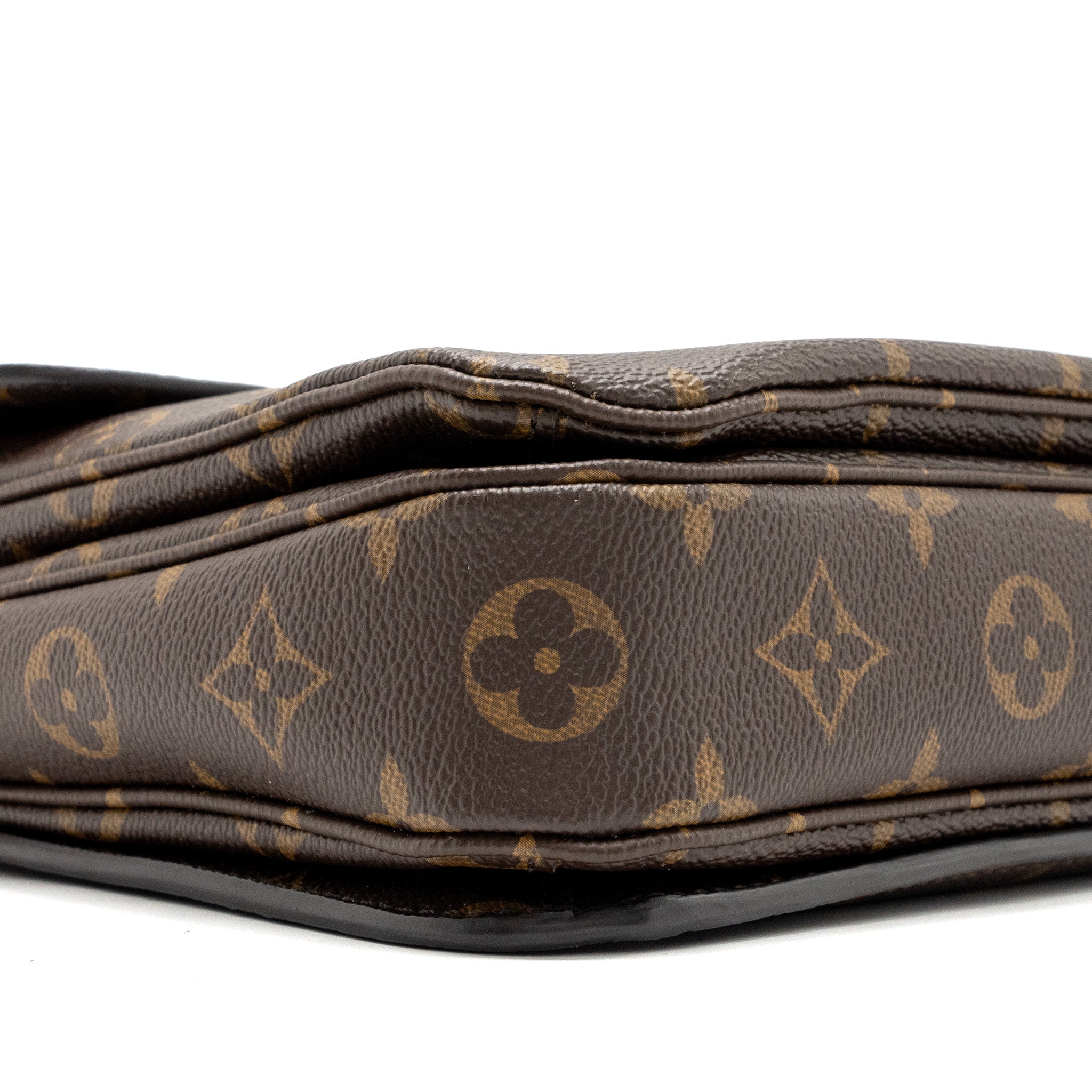 AAA Replica Louis Vuitton LV POCHETTE MÉTIS MONOGRAM CANVAS WITH GHW