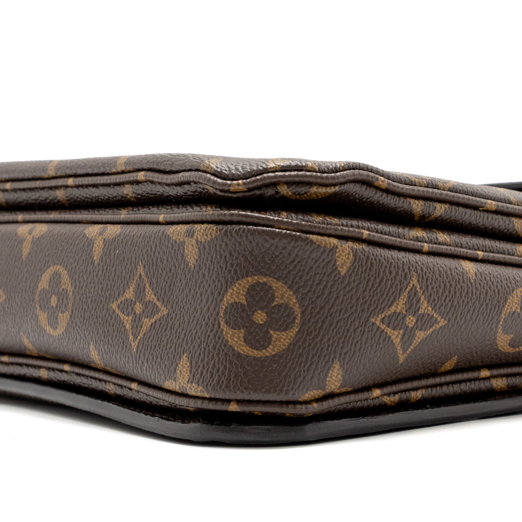 AAA Replica Louis Vuitton LV POCHETTE MÉTIS MONOGRAM CANVAS WITH GHW