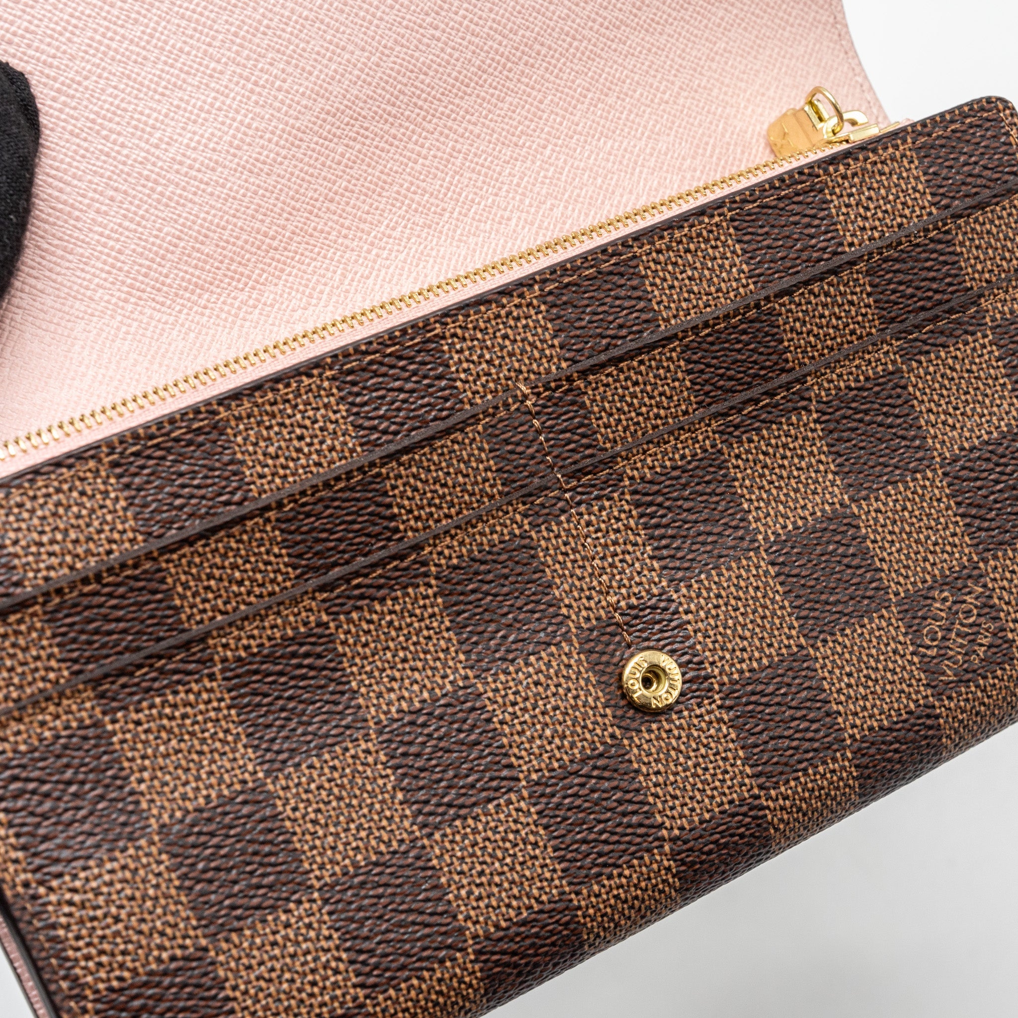 AAA Replica Louis Vuitton LV SARAH WALLET DAMIER EBENE / ROSE BALLERINE