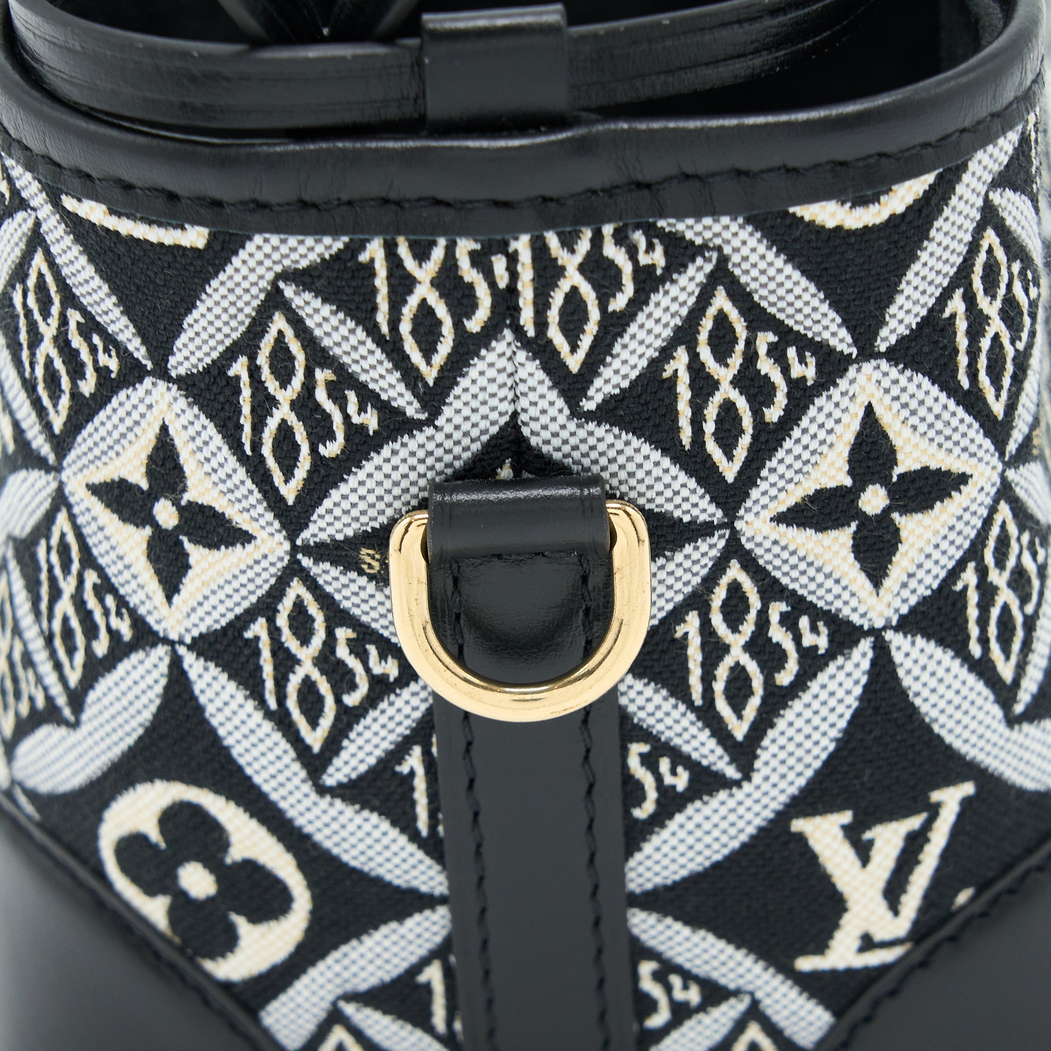 AAA Replica Louis Vuitton LV SINCE 1854 NOE PURSE CANVAS/LEATHER BLACK/MULTICOLOUR GHW