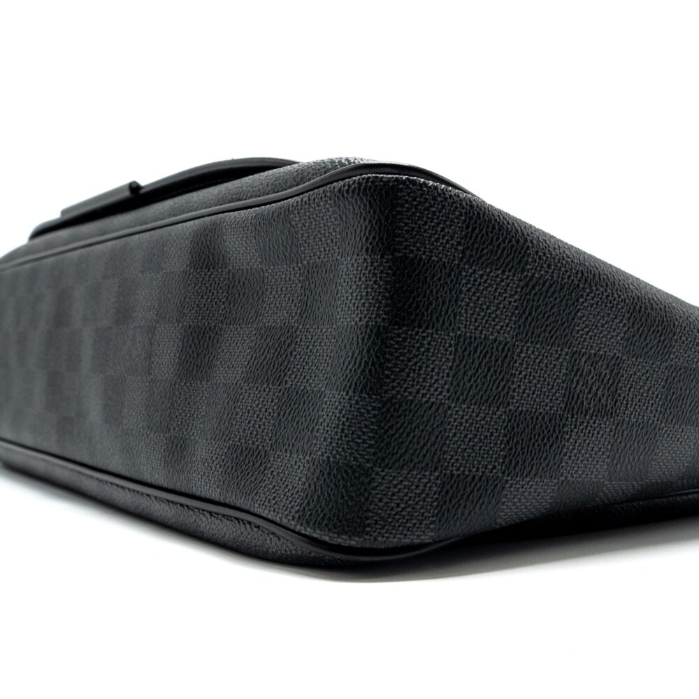 AAA Replica Louis Vuitton LV LARGE MESSANGER BAG DAMIER GRAPHITE CANVAS SHW